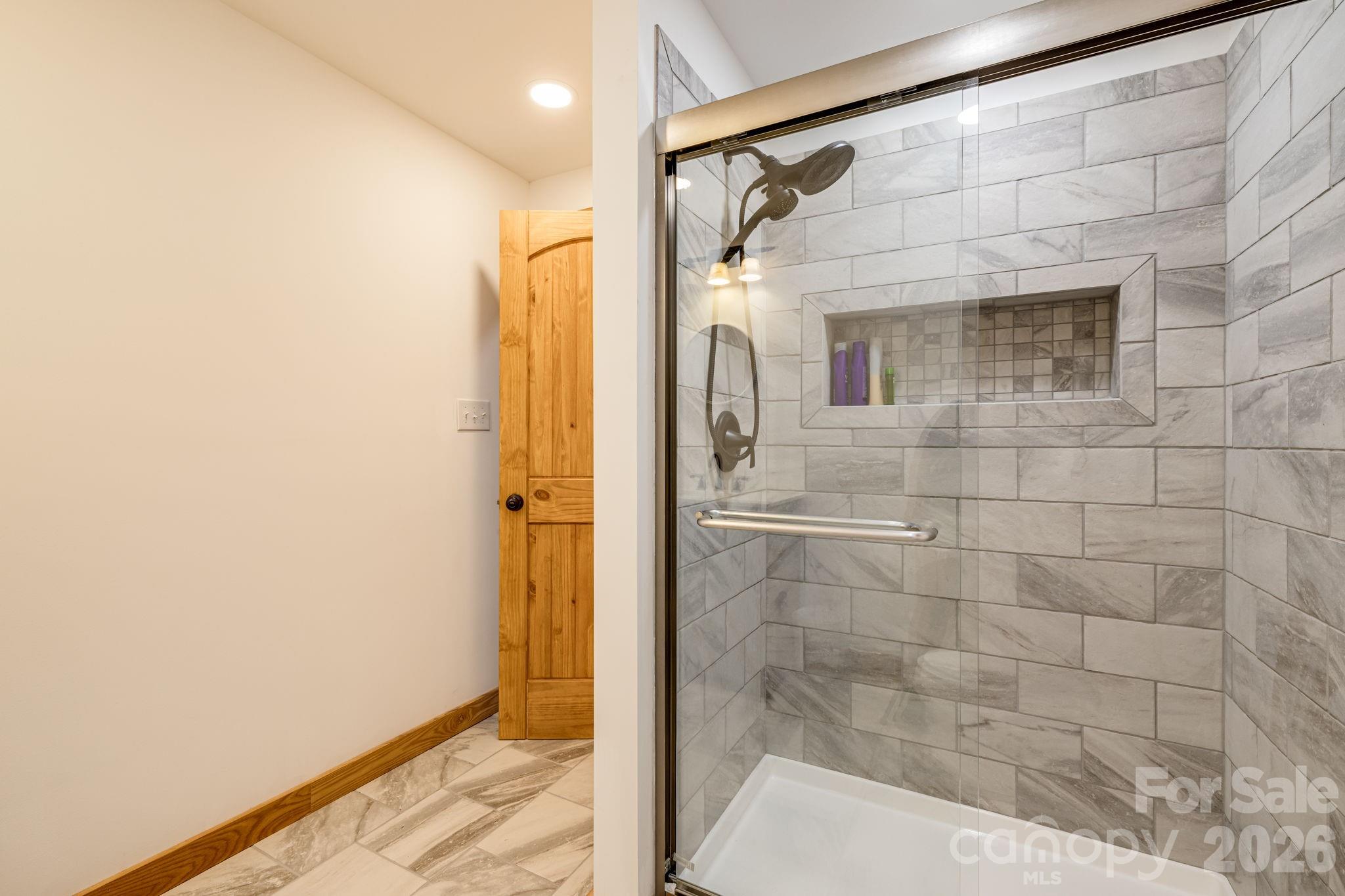 765/764 Osborne Knob Road — Little Switzerland