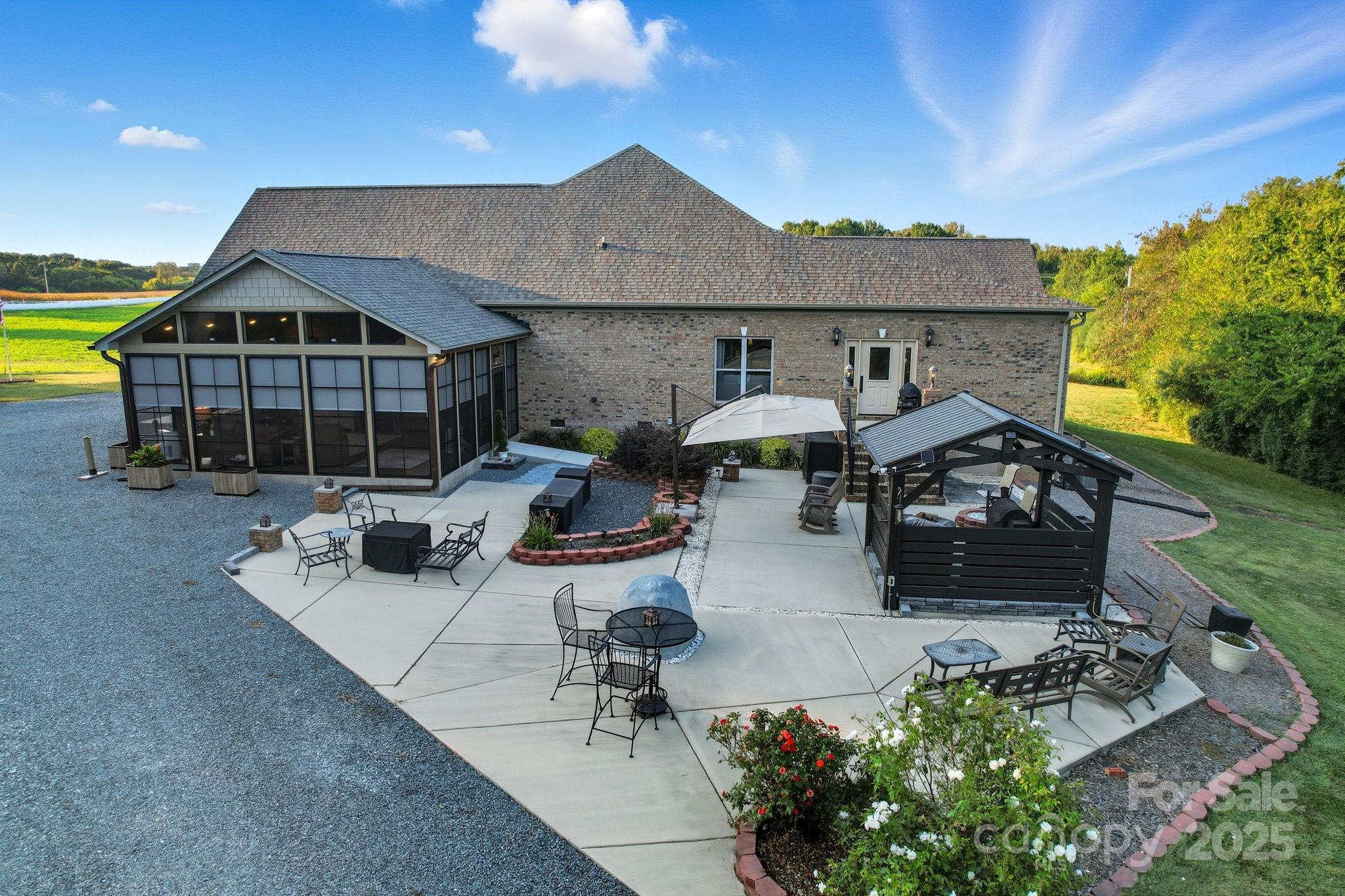 5702 Army Road — Marshville