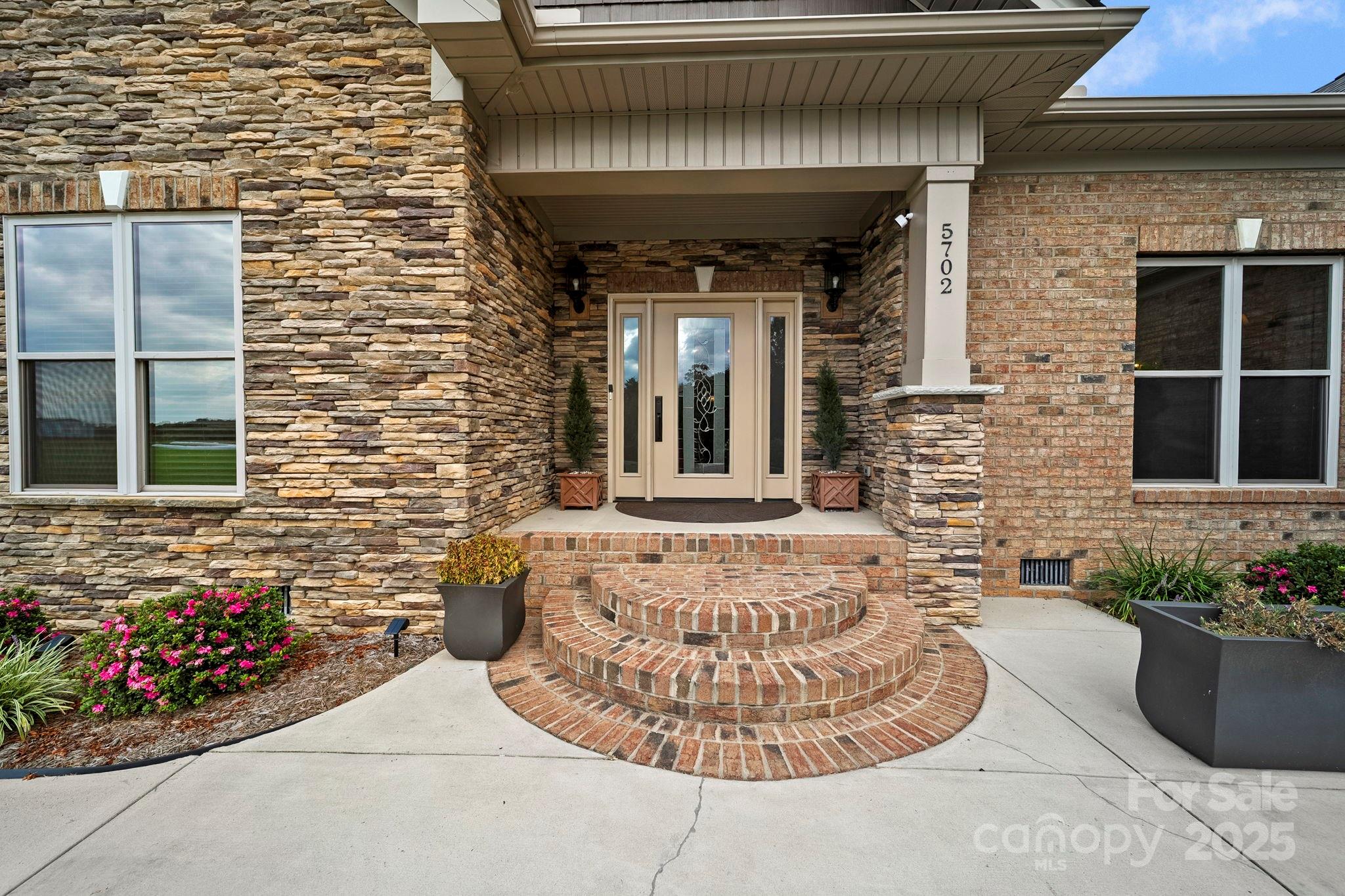 5702 Army Road — Marshville