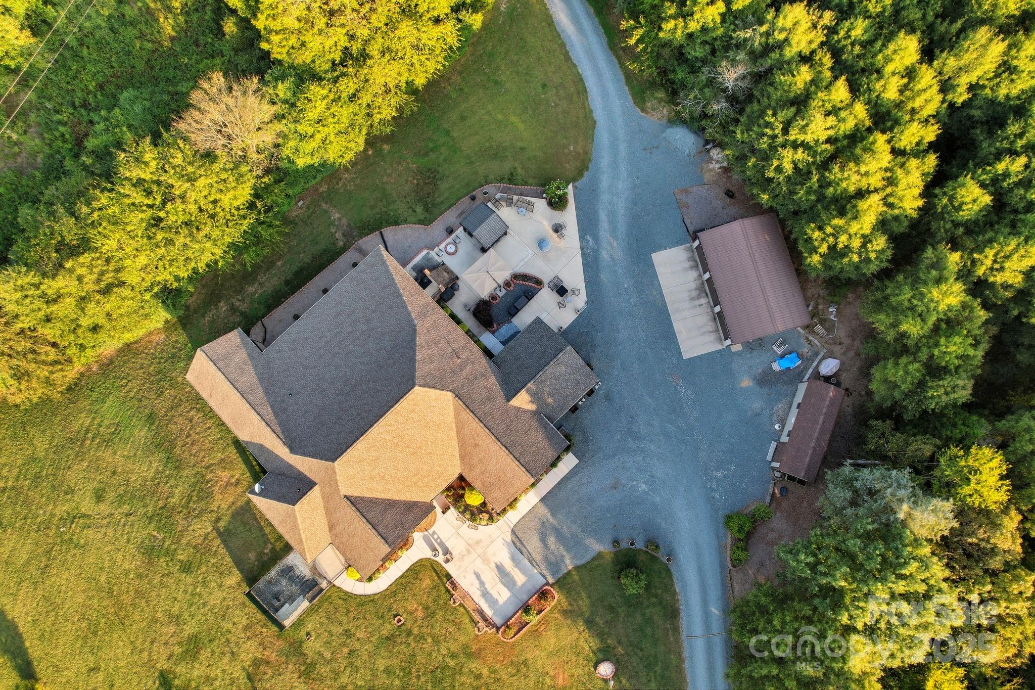 5702 Army Road — Marshville