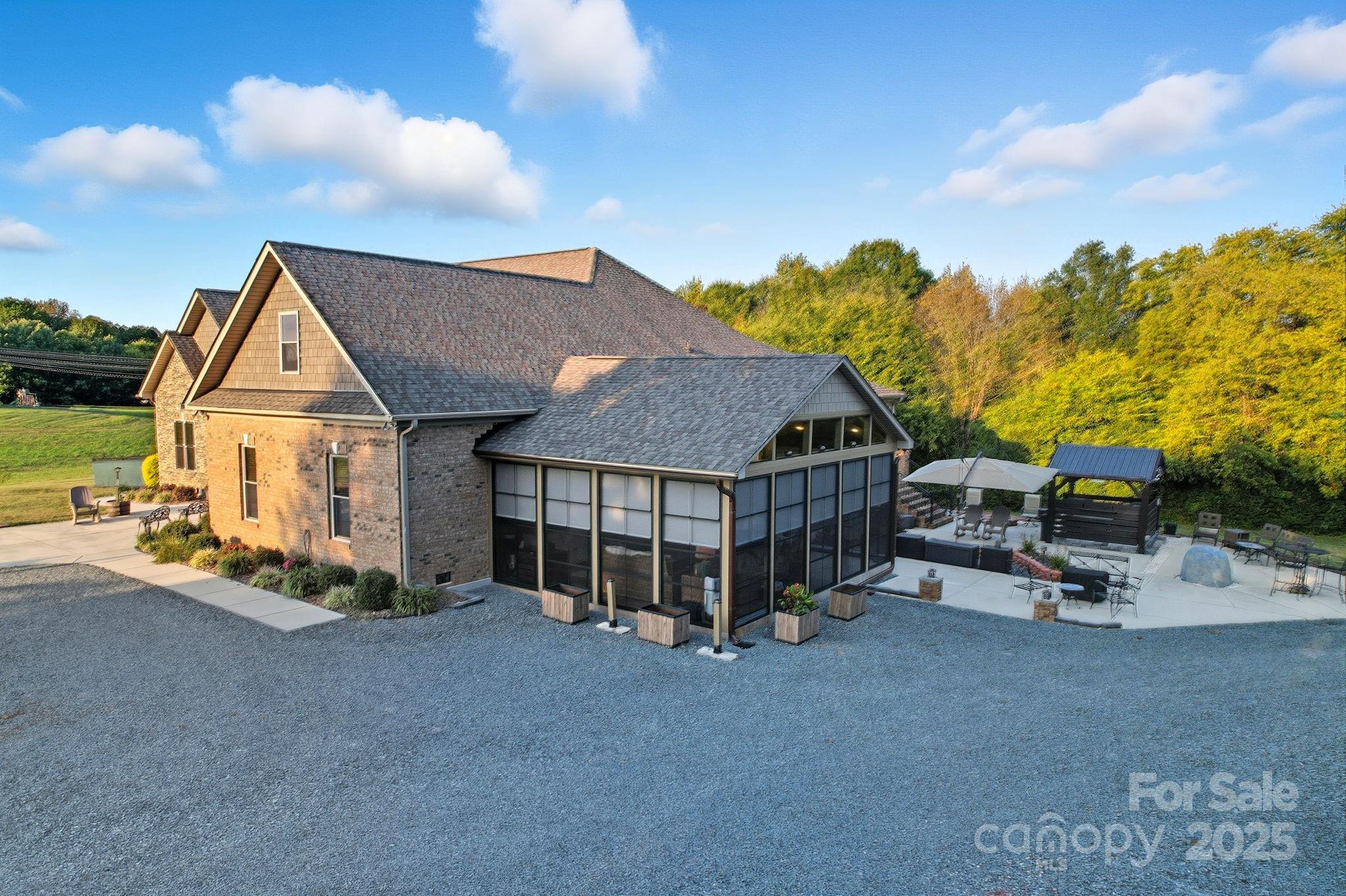 5702 Army Road — Marshville