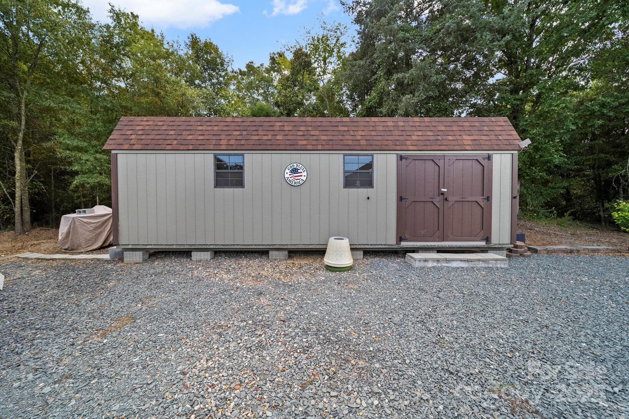 5702 Army Road — Marshville