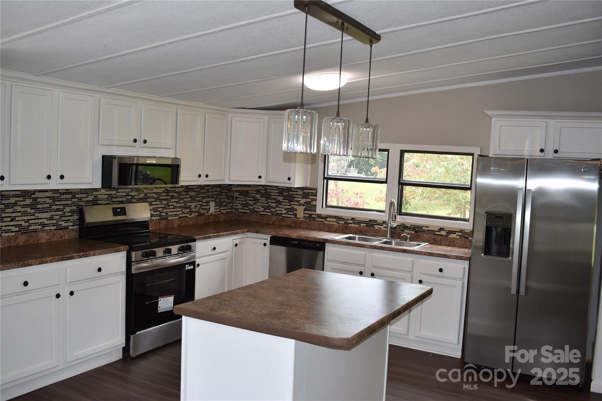 91 Sweet Gum Drive — Nebo