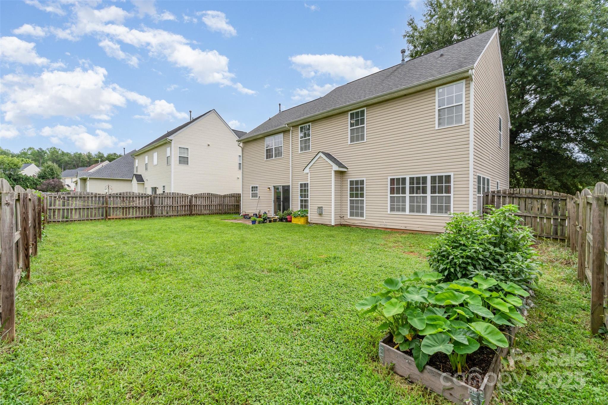 2823 Oakdale Pasture Drive — Charlotte