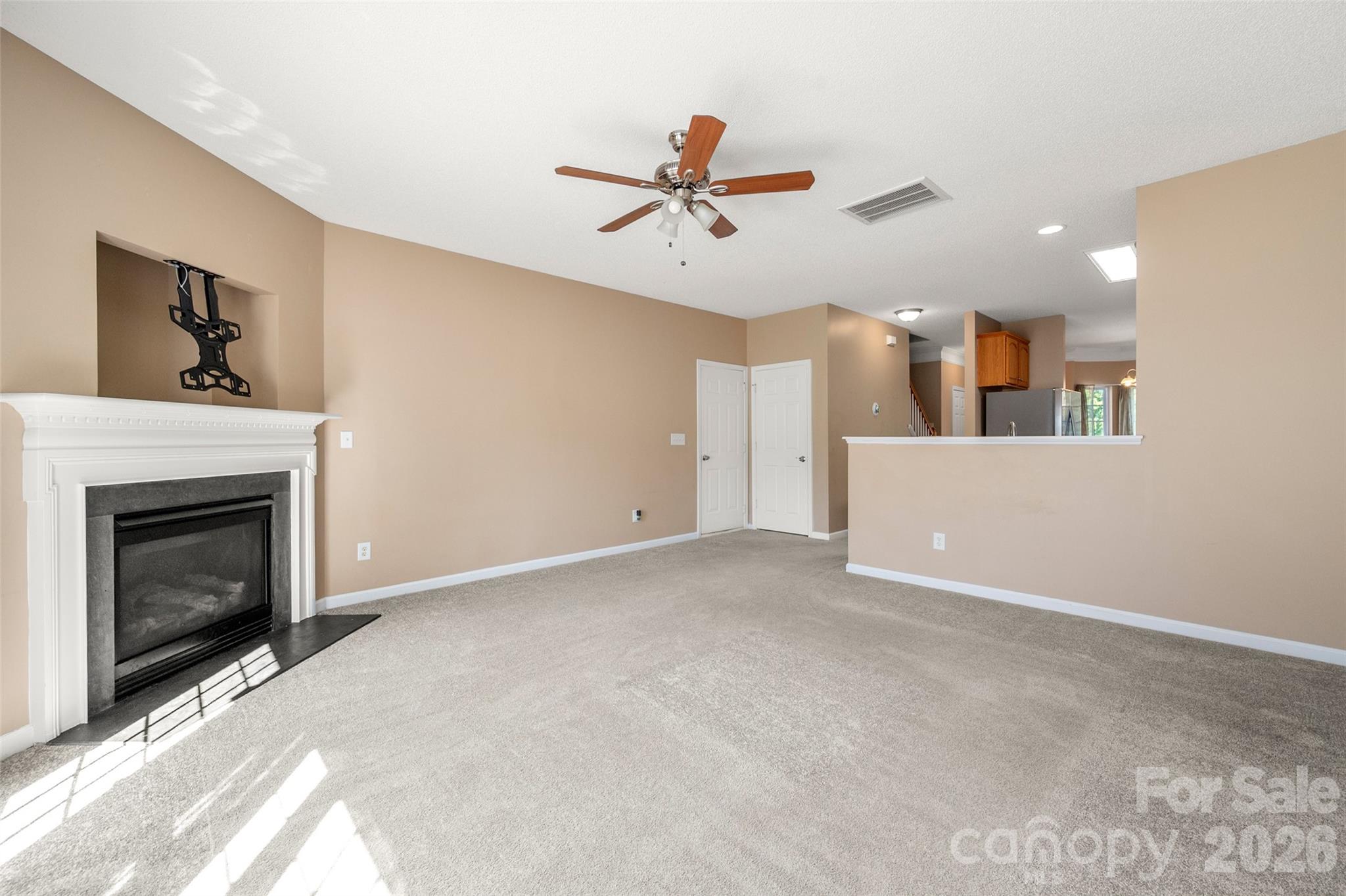 6934 Tanners Creek Drive — Huntersville