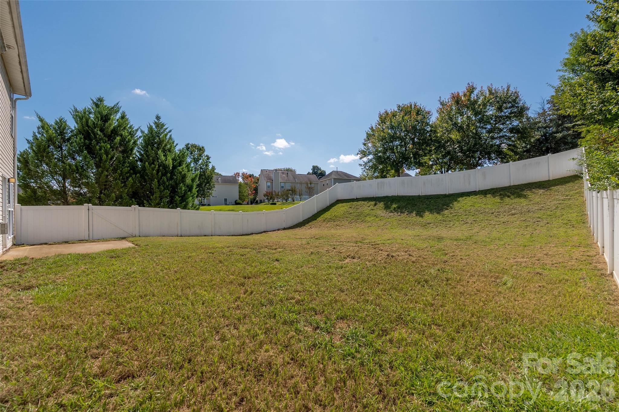 6934 Tanners Creek Drive — Huntersville