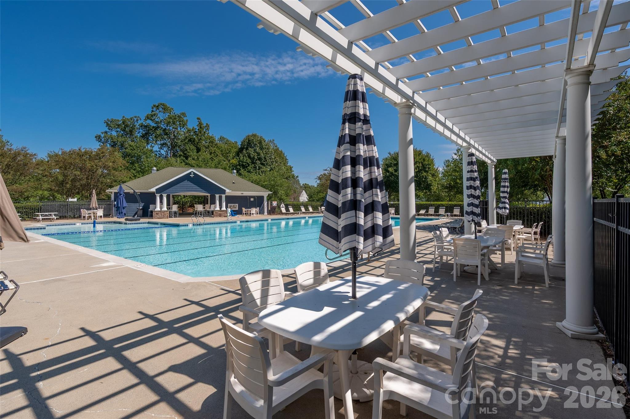 6934 Tanners Creek Drive — Huntersville