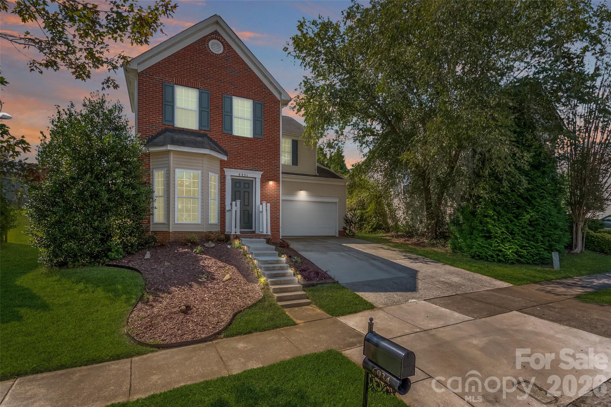 6934 Tanners Creek Drive — Huntersville