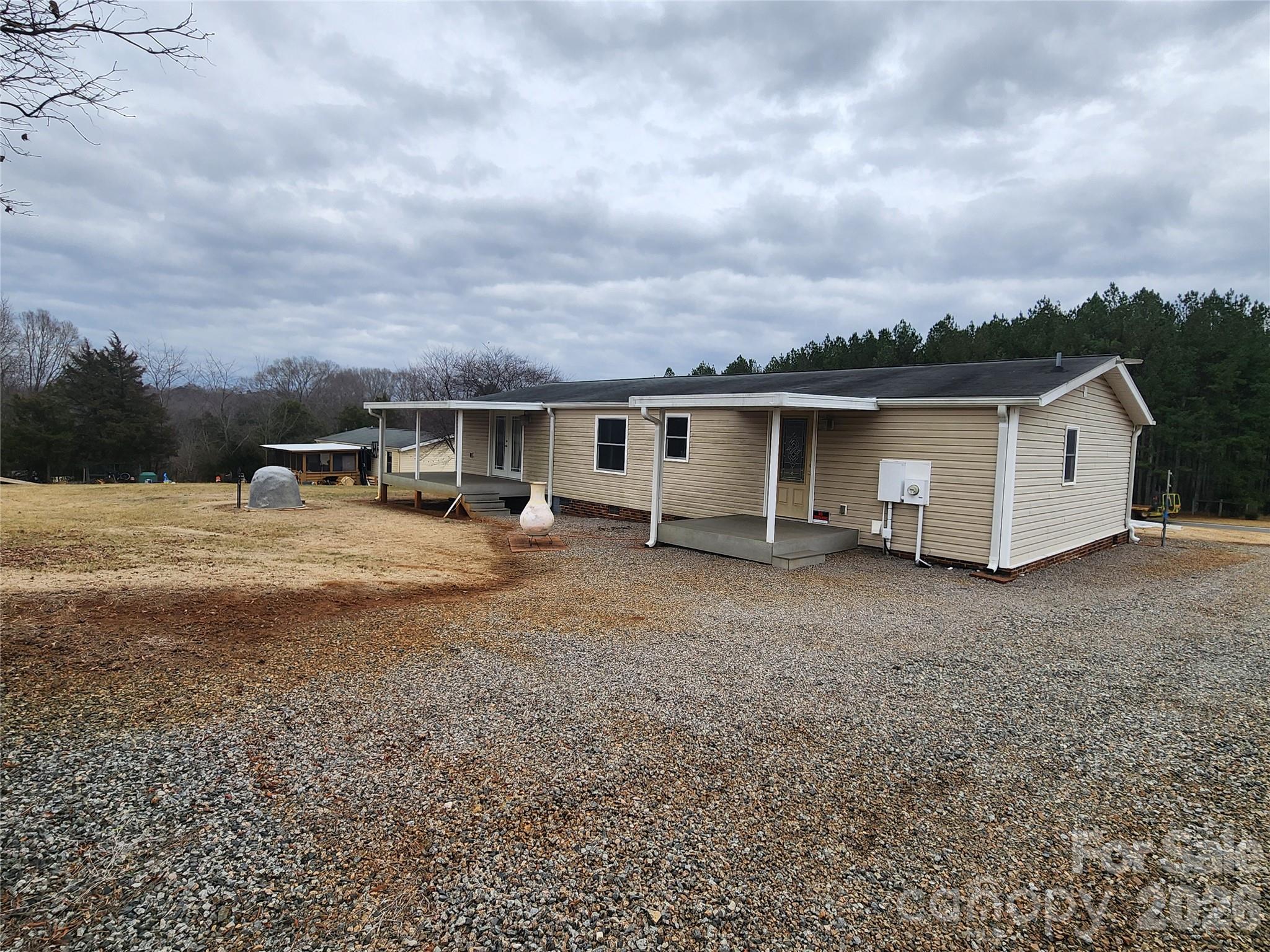 303 Johnson Dairy Road — Mooresville