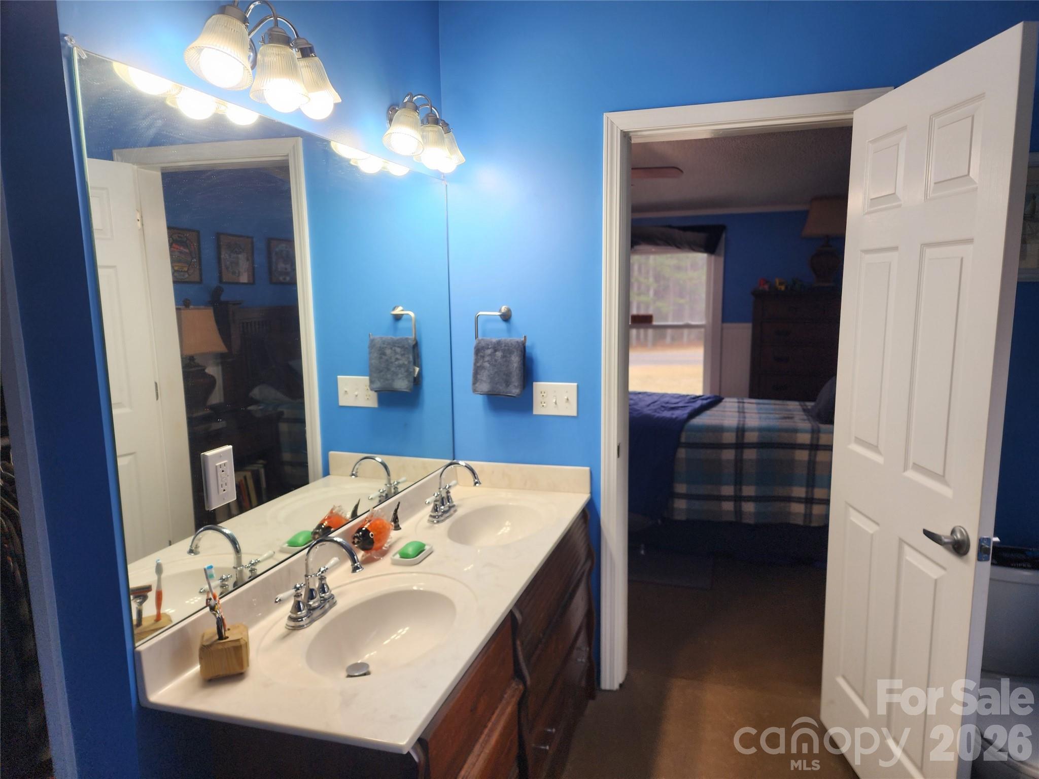 303 Johnson Dairy Road — Mooresville