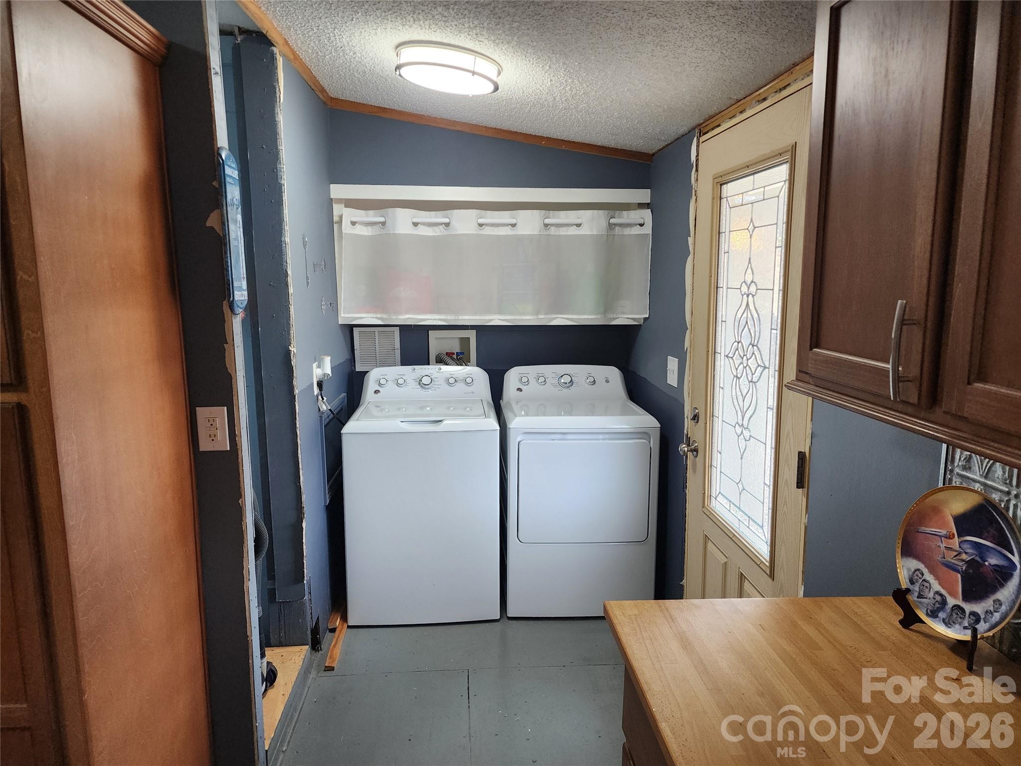 303 Johnson Dairy Road — Mooresville