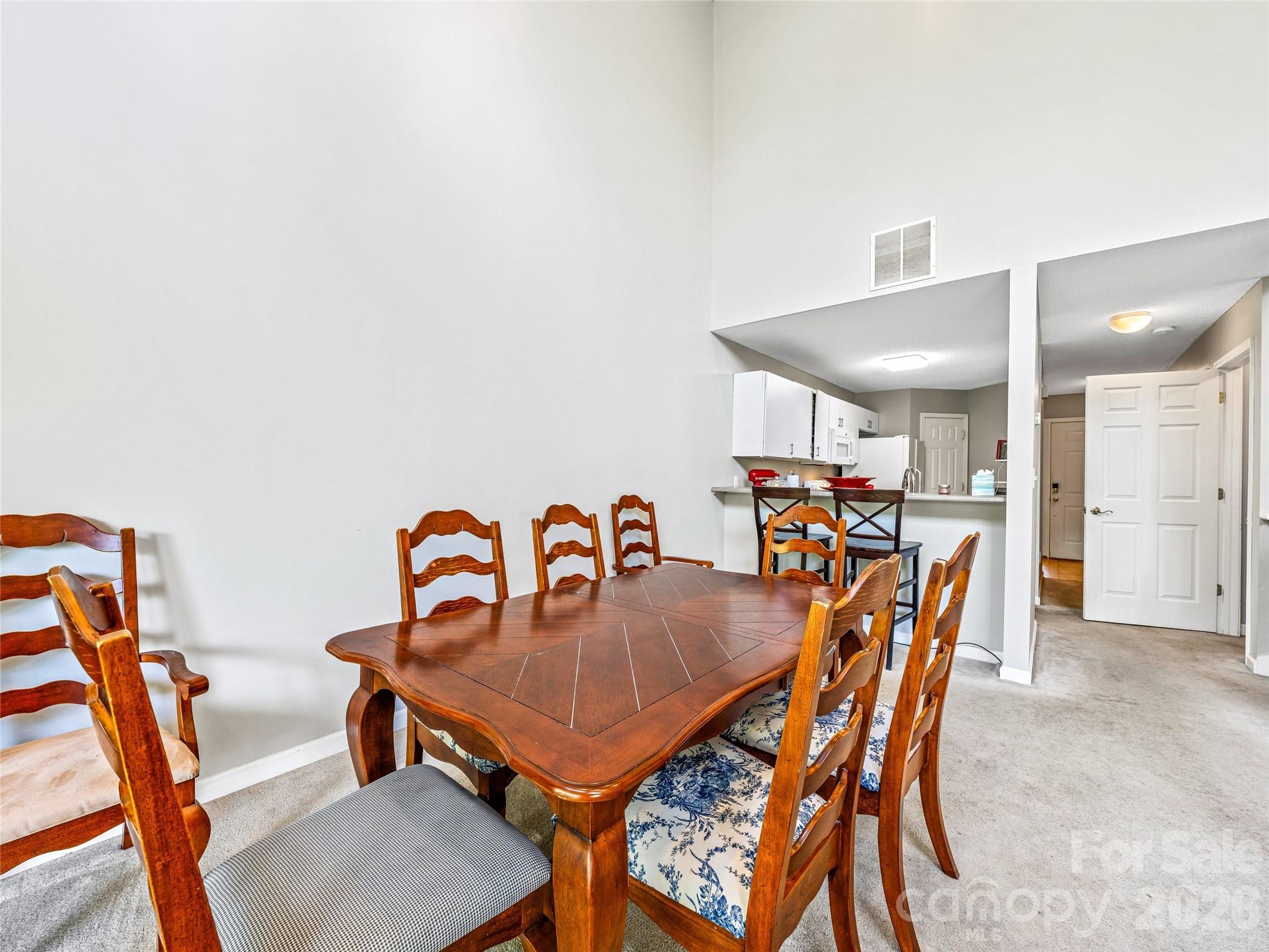83 Farm Lane — Mills River