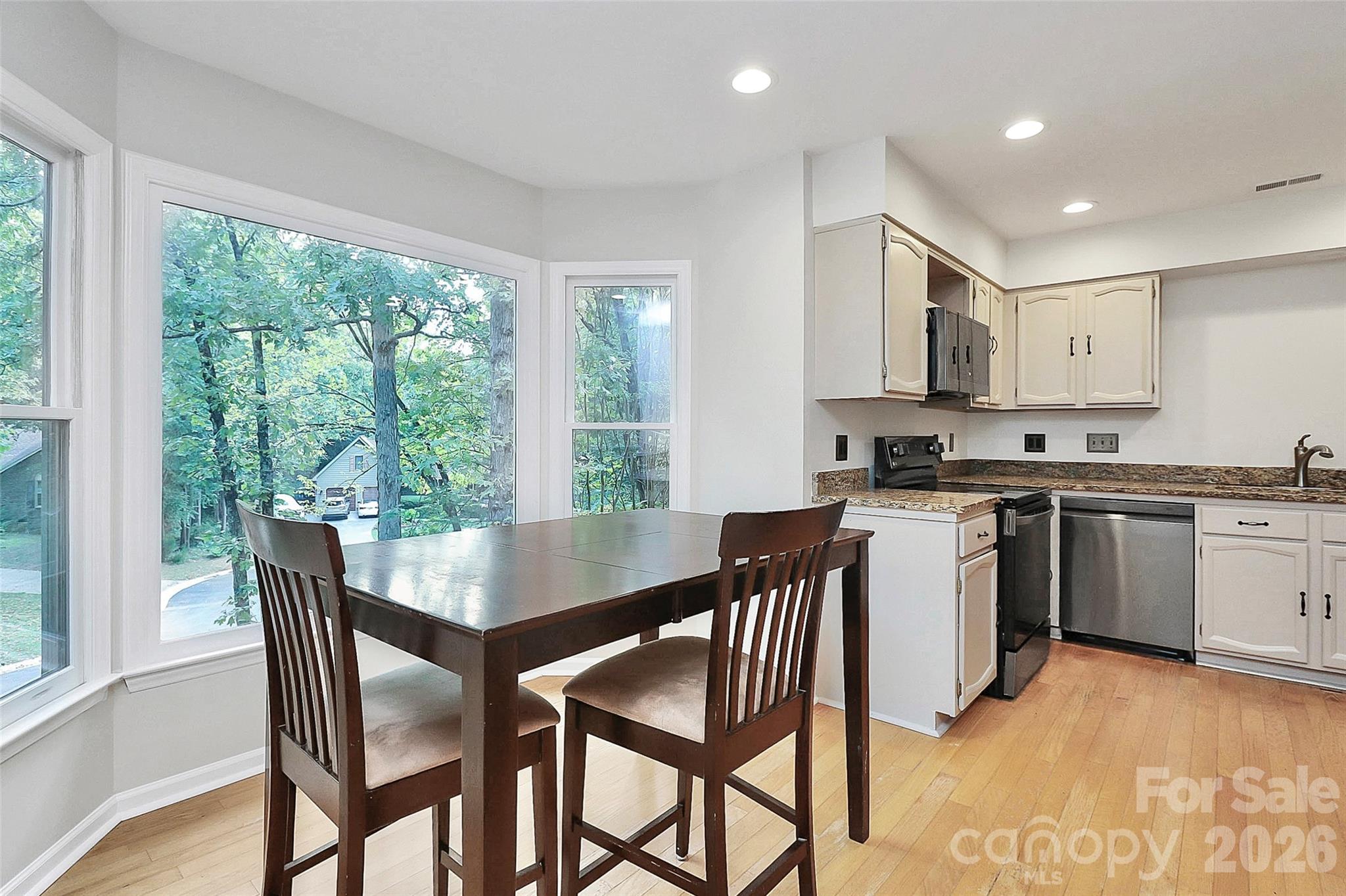 16 Woodvine Lane — Clover