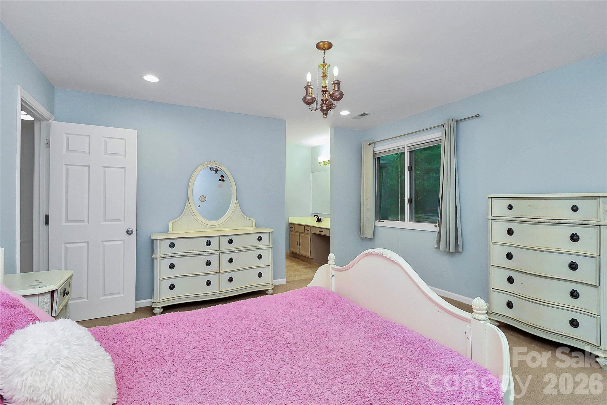16 Woodvine Lane — Clover