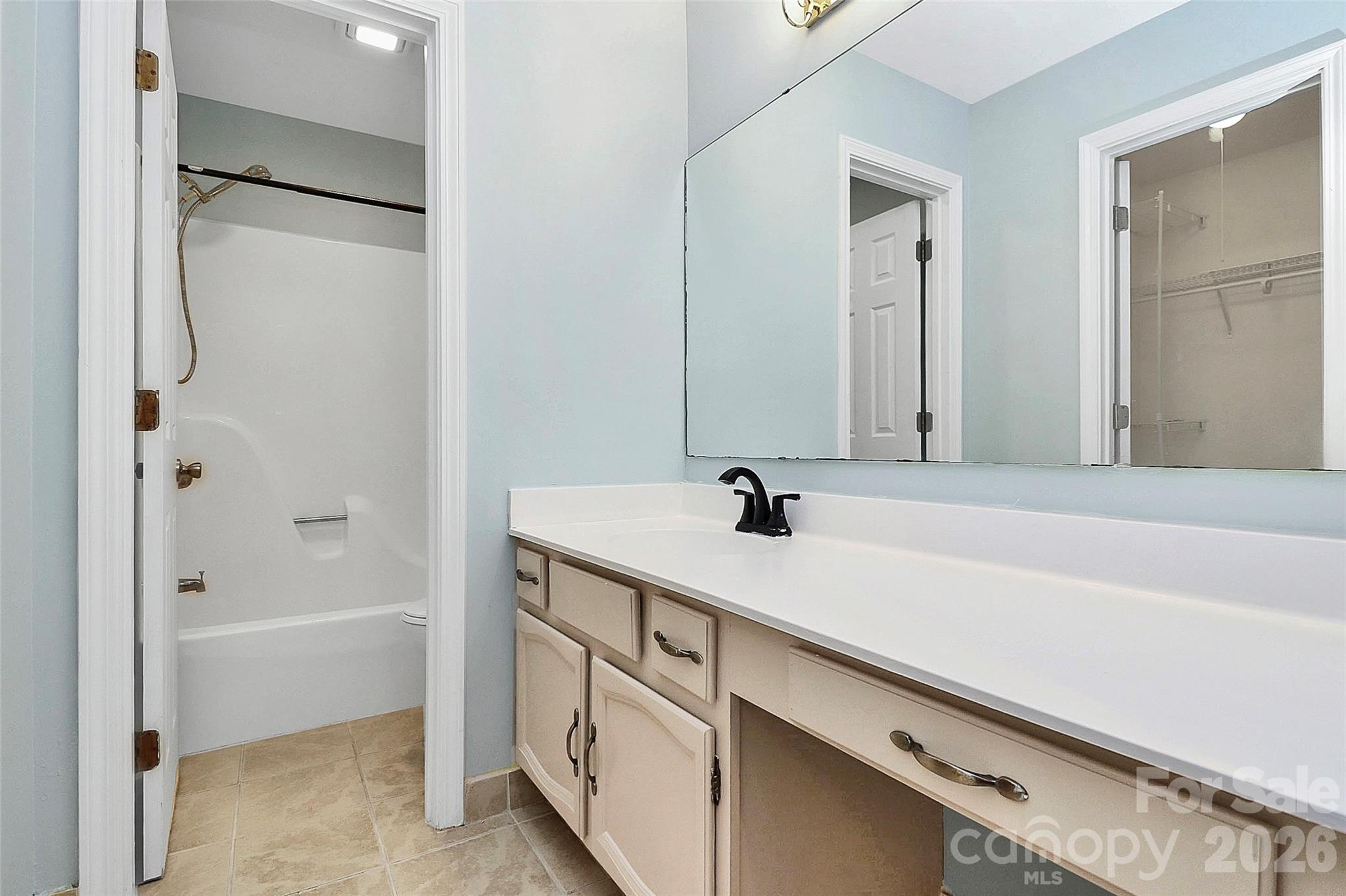 16 Woodvine Lane — Clover