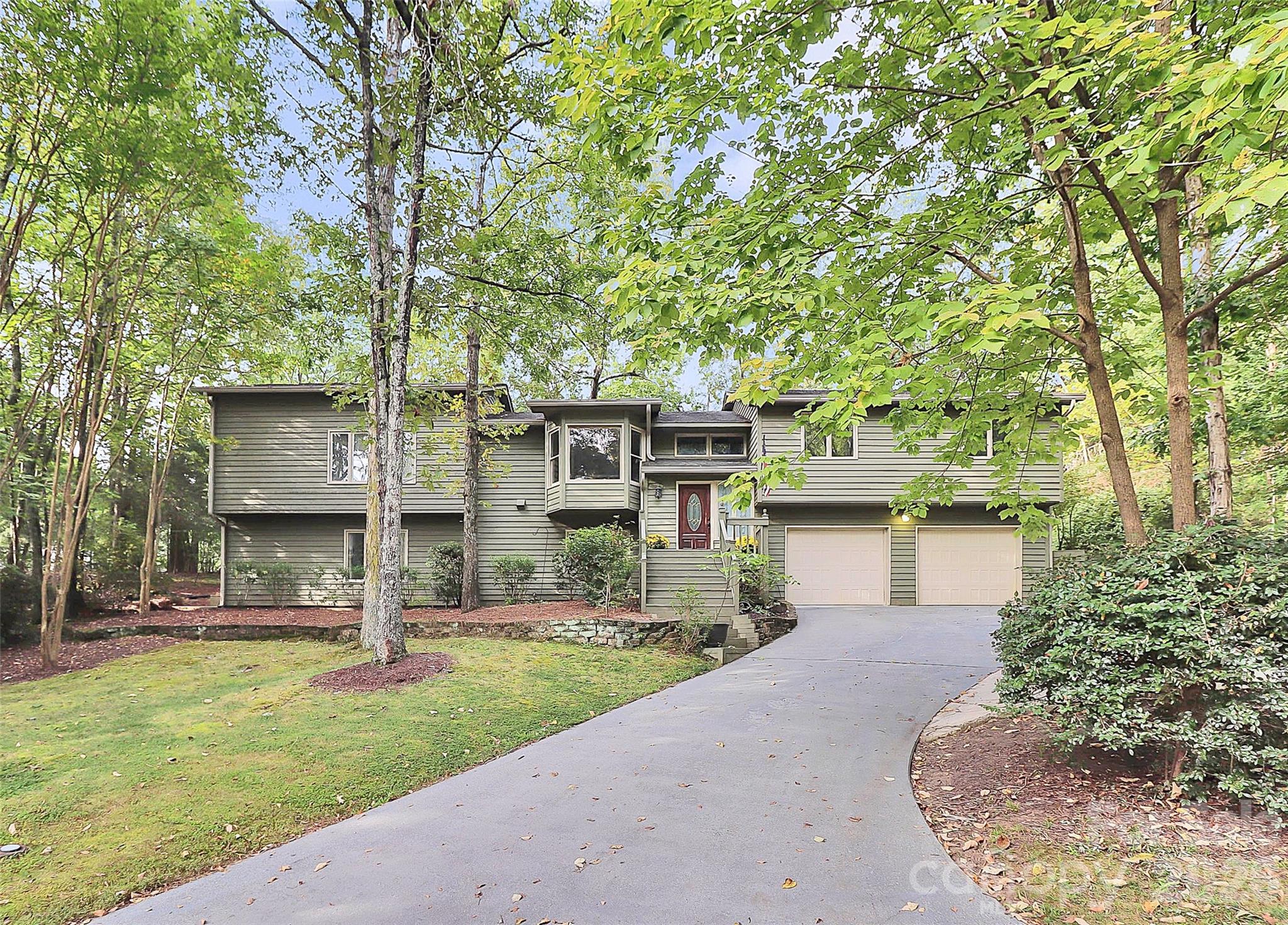 16 Woodvine Lane — Clover