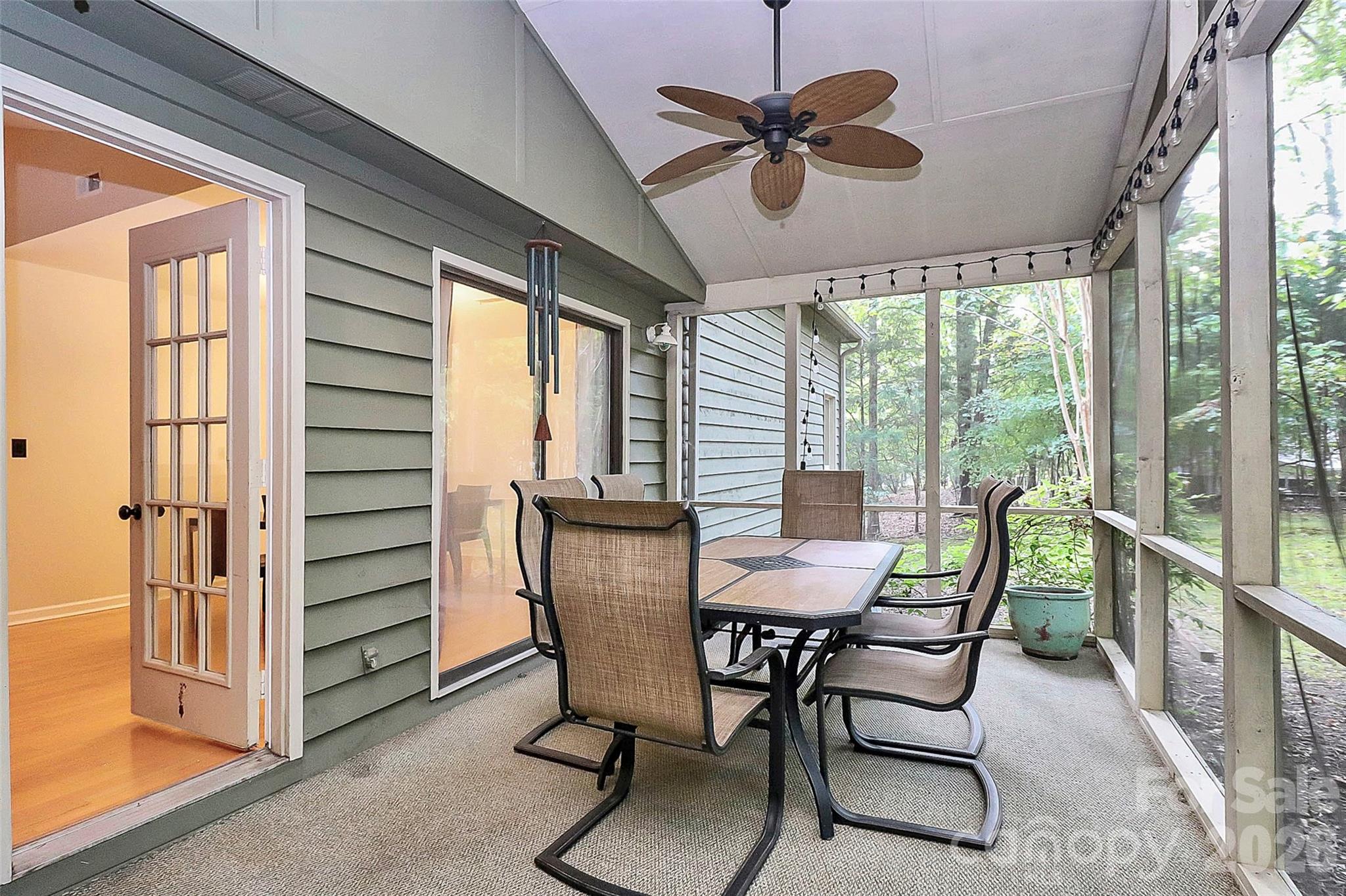 16 Woodvine Lane — Clover