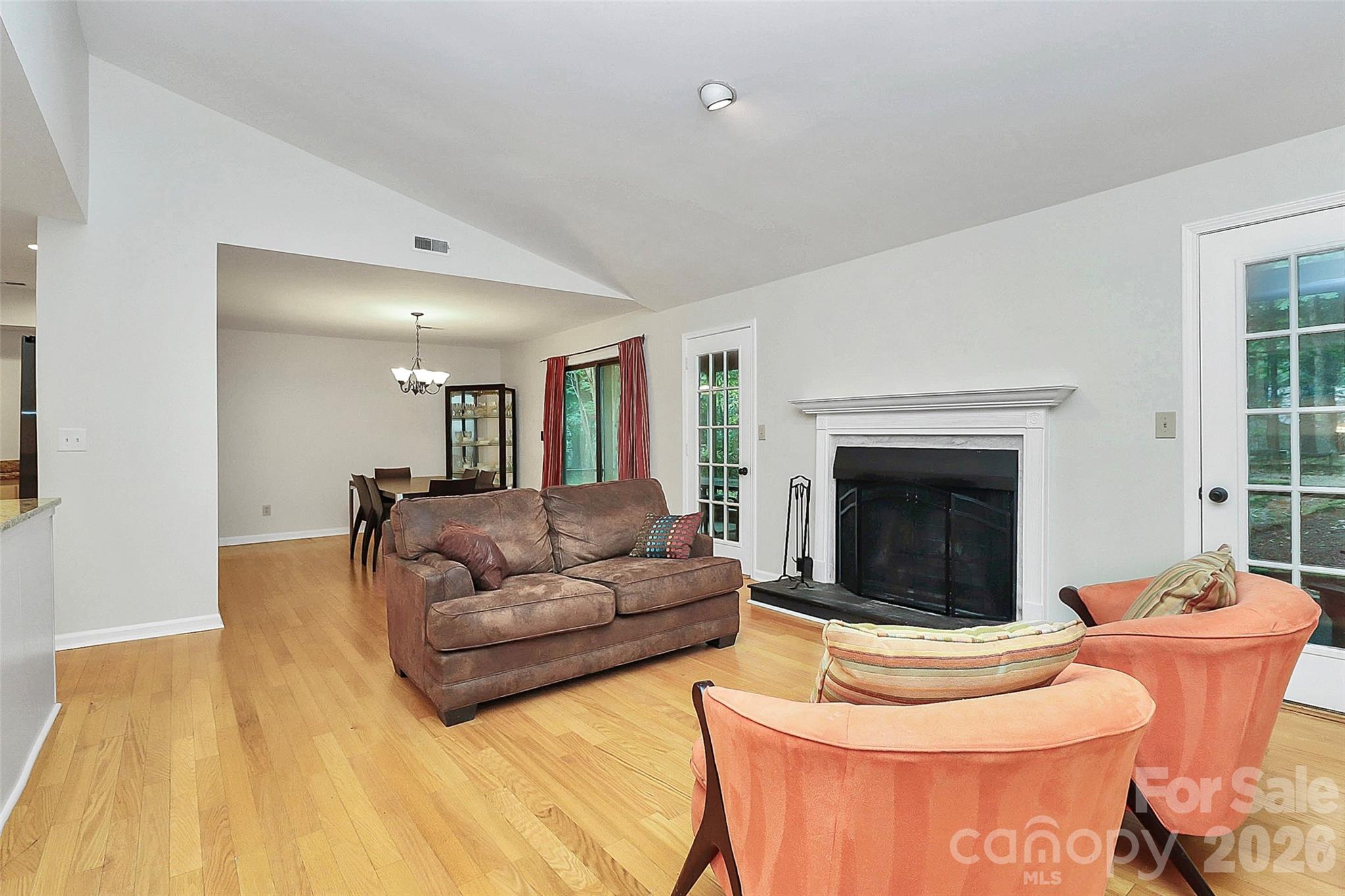 16 Woodvine Lane — Clover