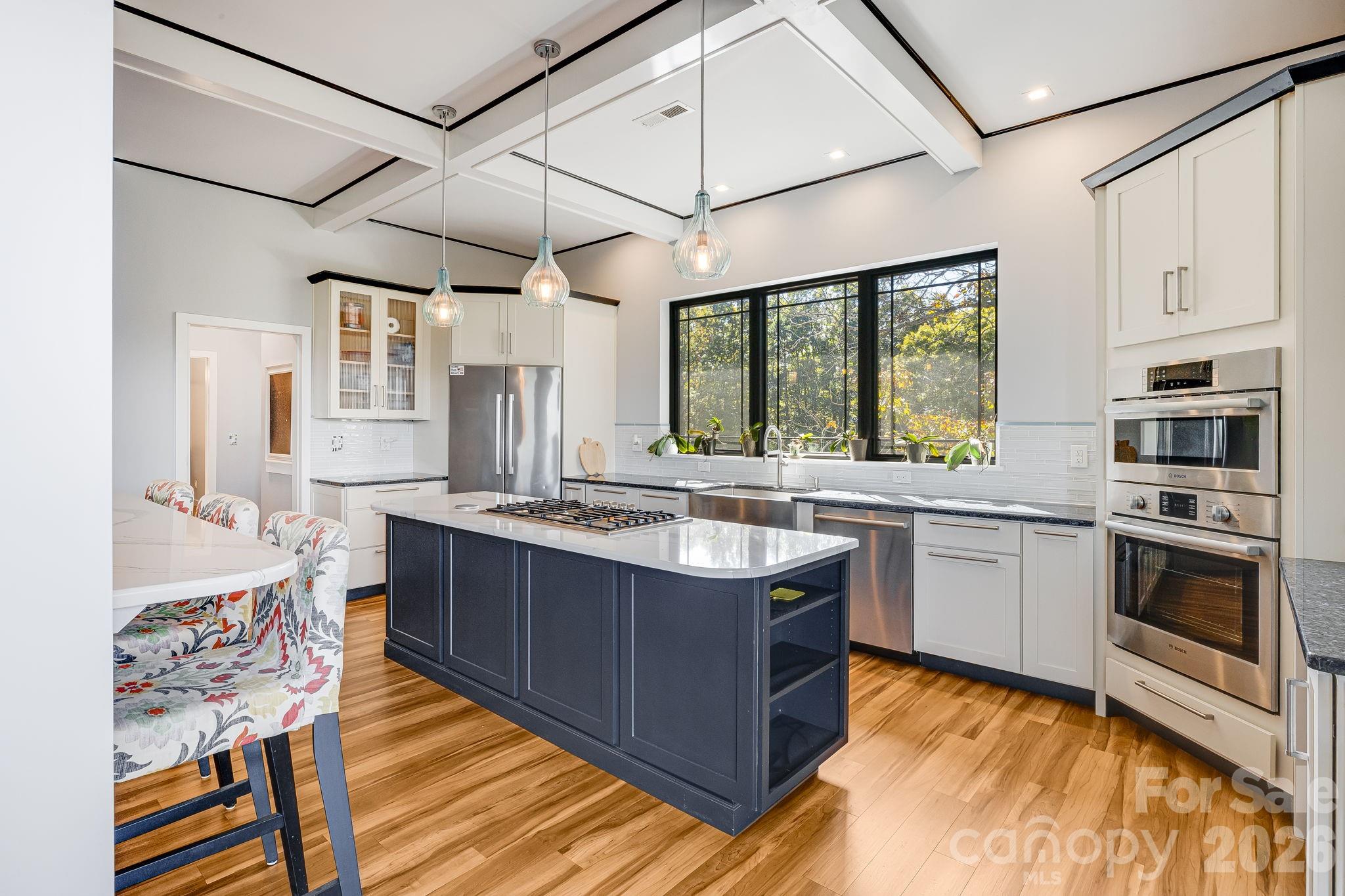 1387 Woods Ammons Road — Mars Hill