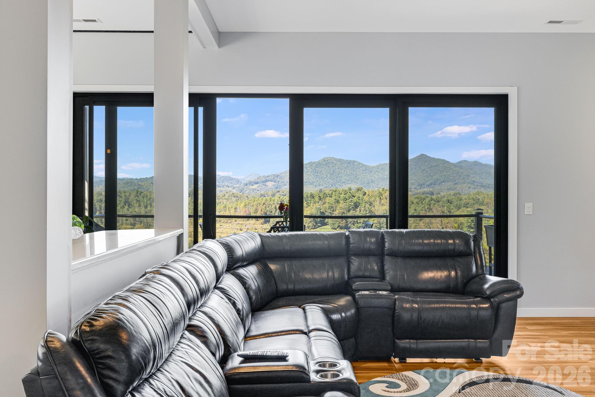 1387 Woods Ammons Road — Mars Hill