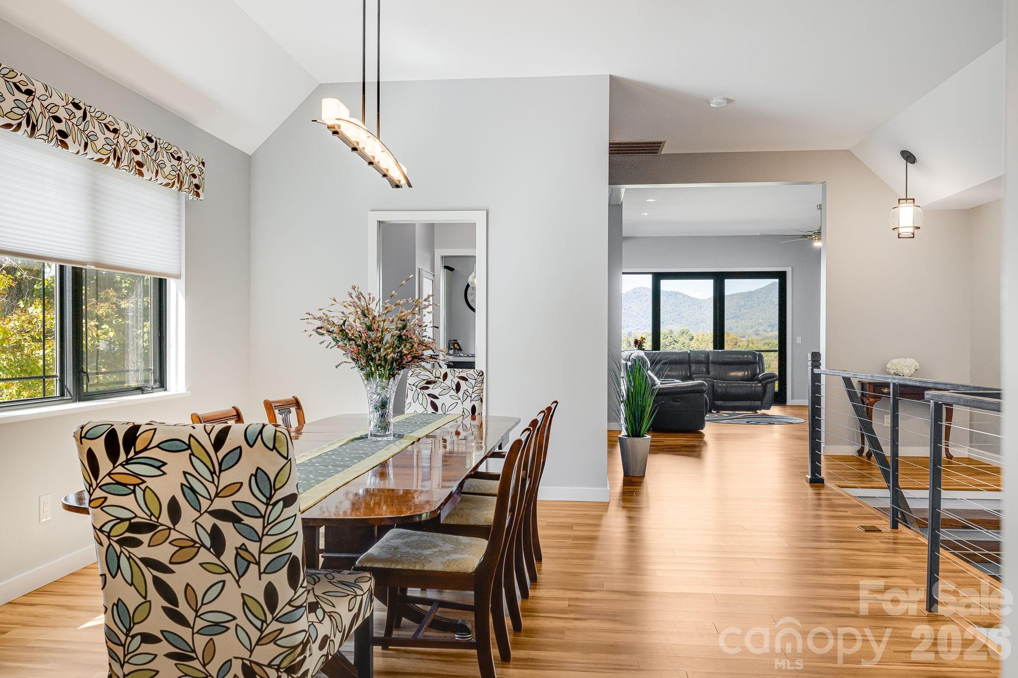 1387 Woods Ammons Road — Mars Hill