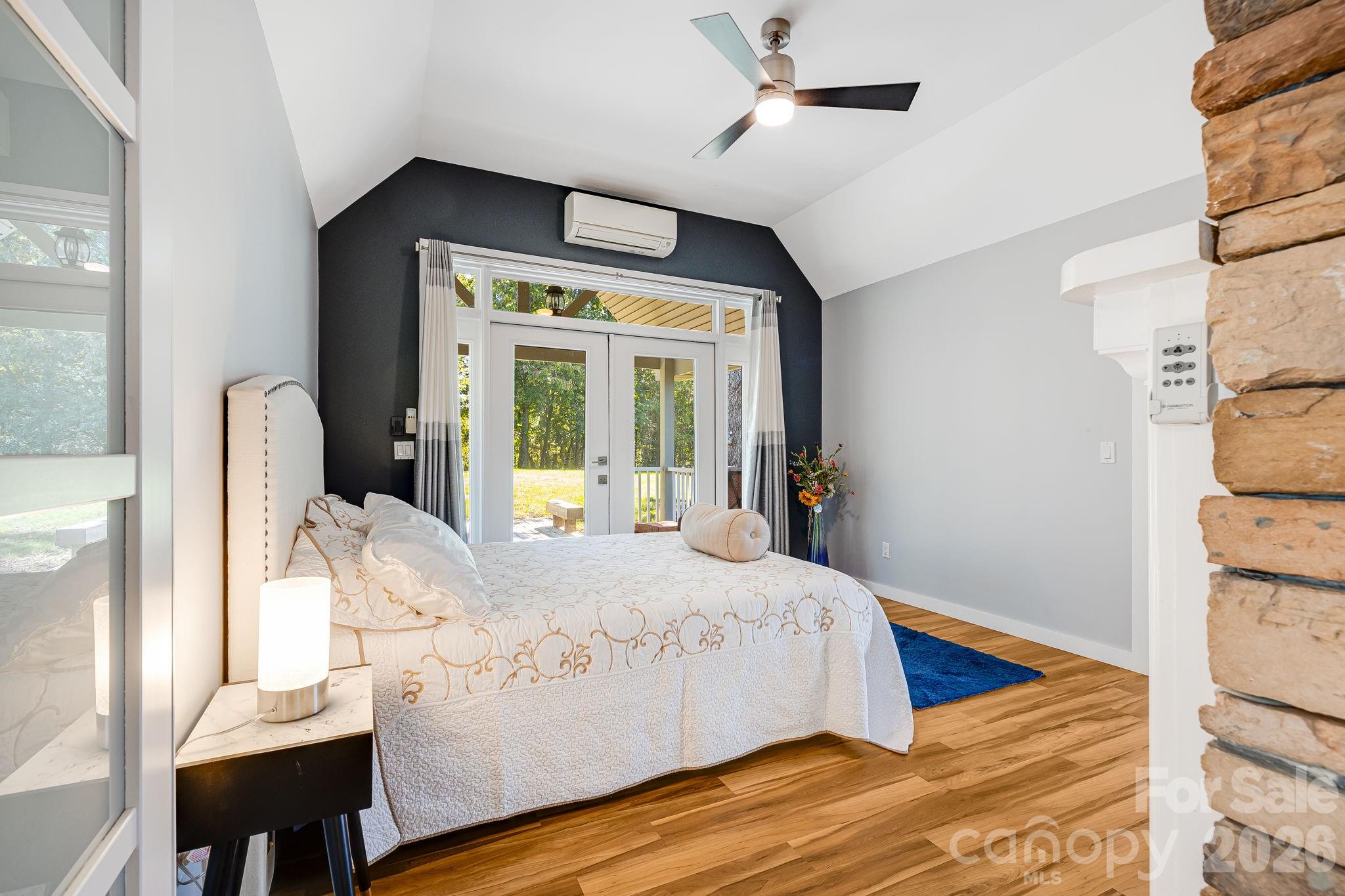 1387 Woods Ammons Road — Mars Hill