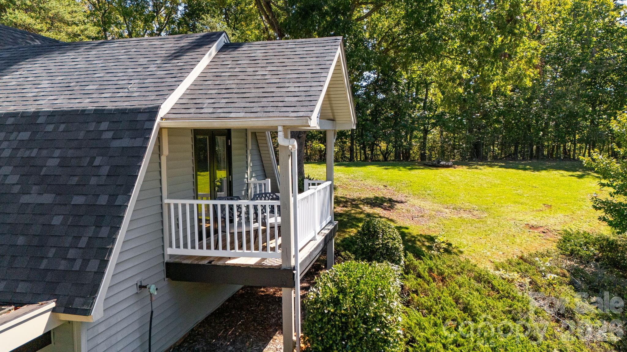 1387 Woods Ammons Road — Mars Hill