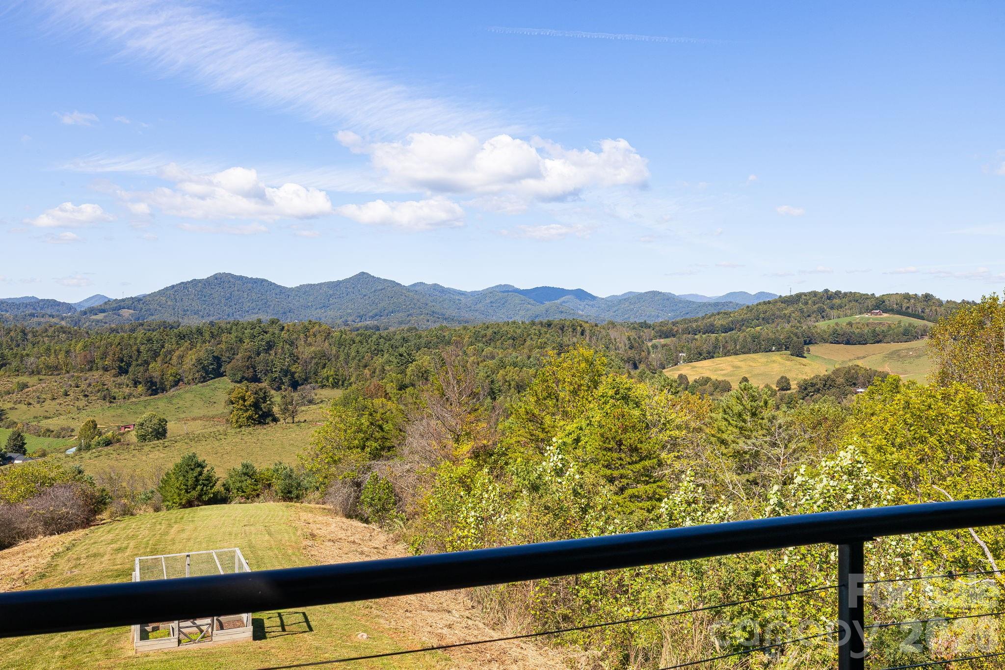 1387 Woods Ammons Road — Mars Hill