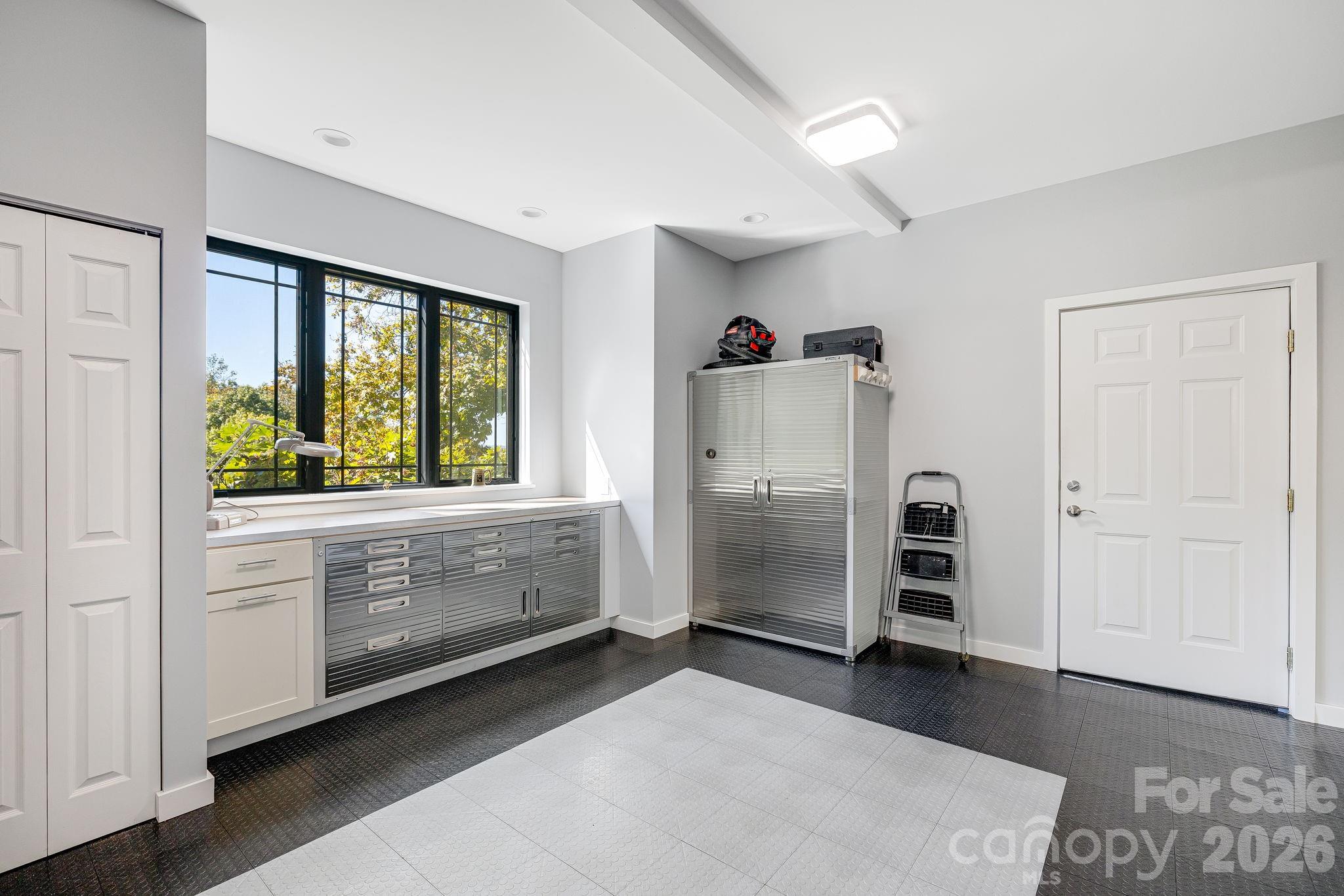 1387 Woods Ammons Road — Mars Hill