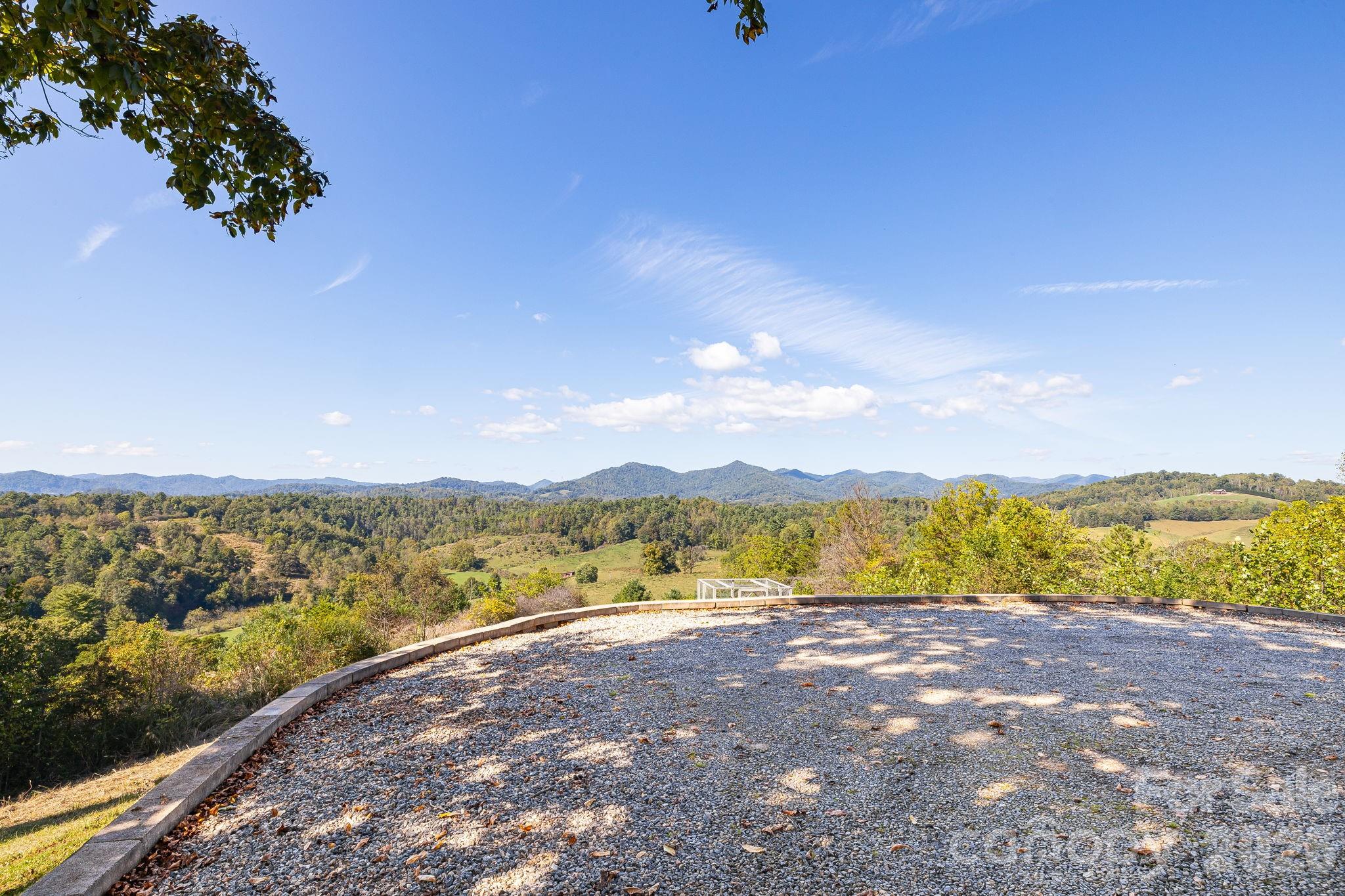 1387 Woods Ammons Road — Mars Hill