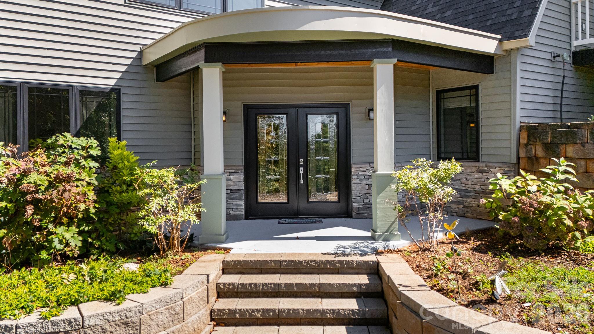 1387 Woods Ammons Road — Mars Hill