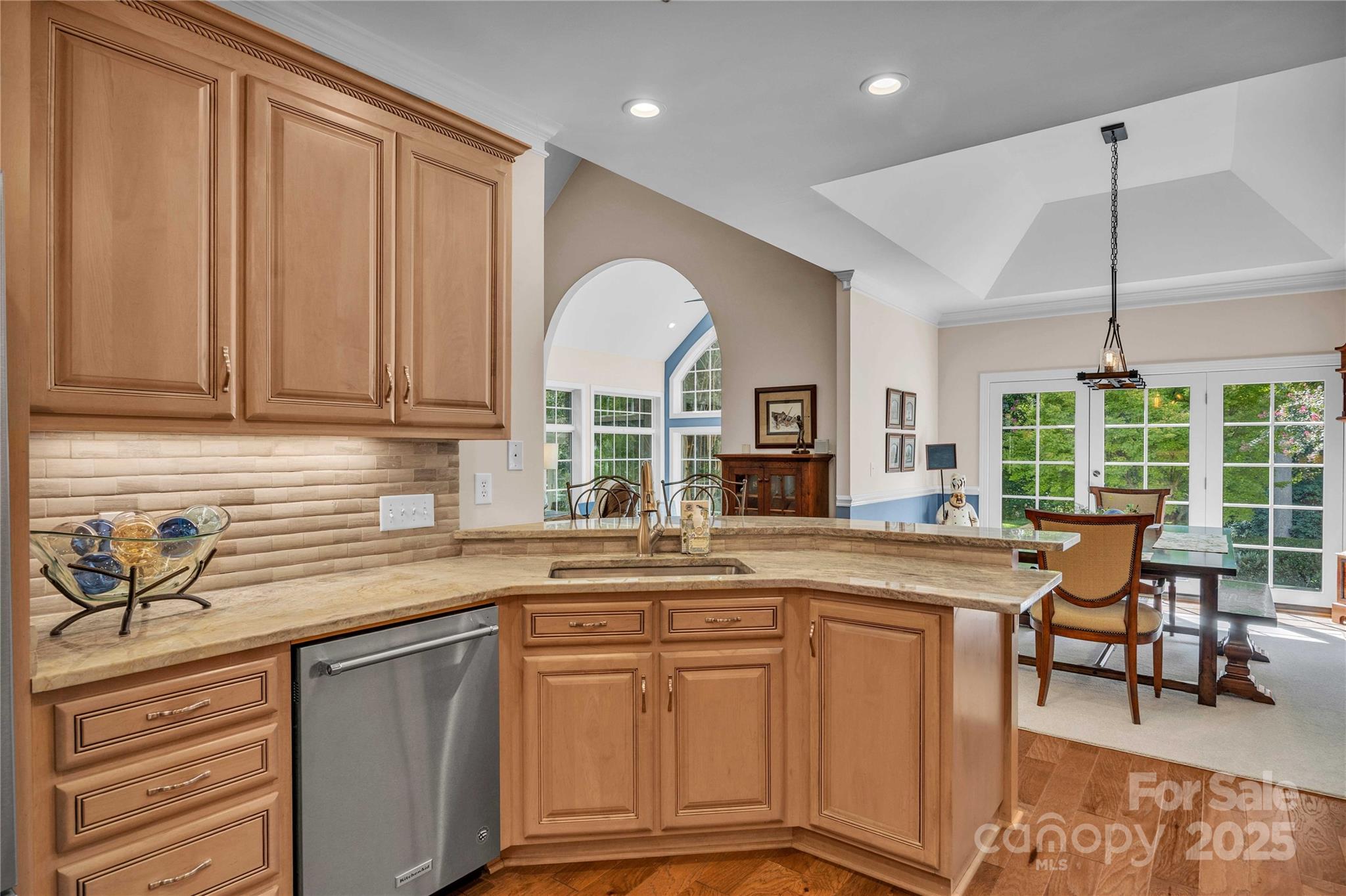 322 W Glenview Drive — Salisbury