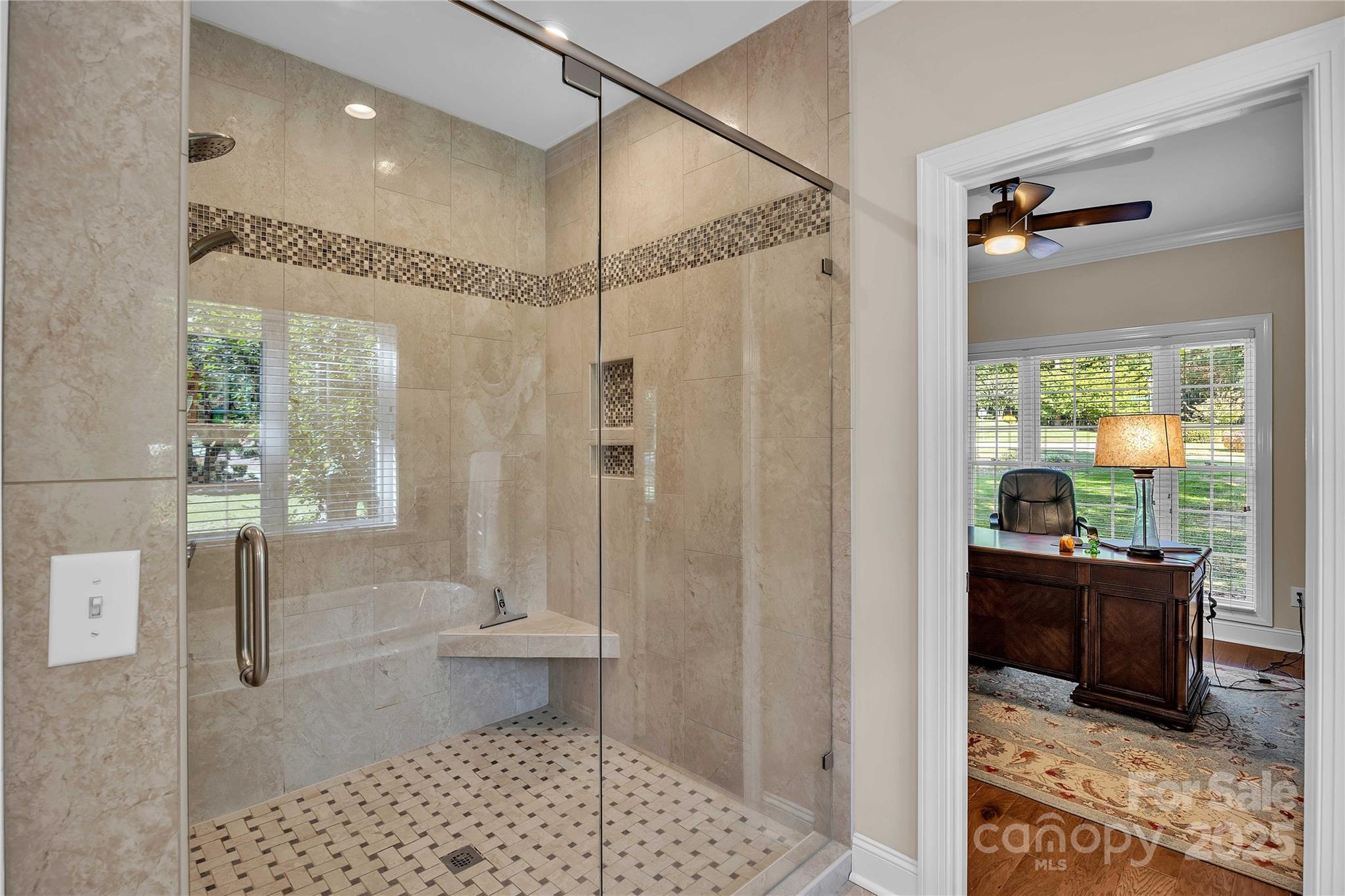 322 W Glenview Drive — Salisbury