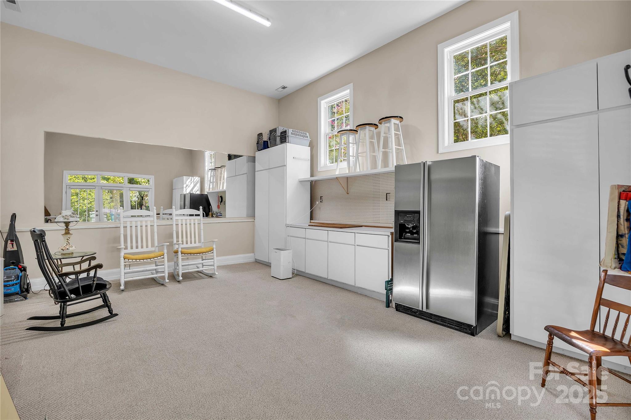 322 W Glenview Drive — Salisbury