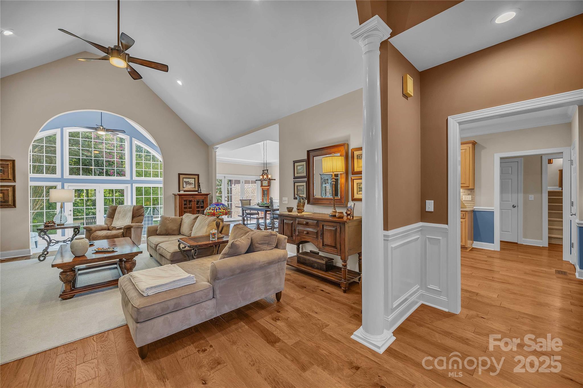 322 W Glenview Drive — Salisbury