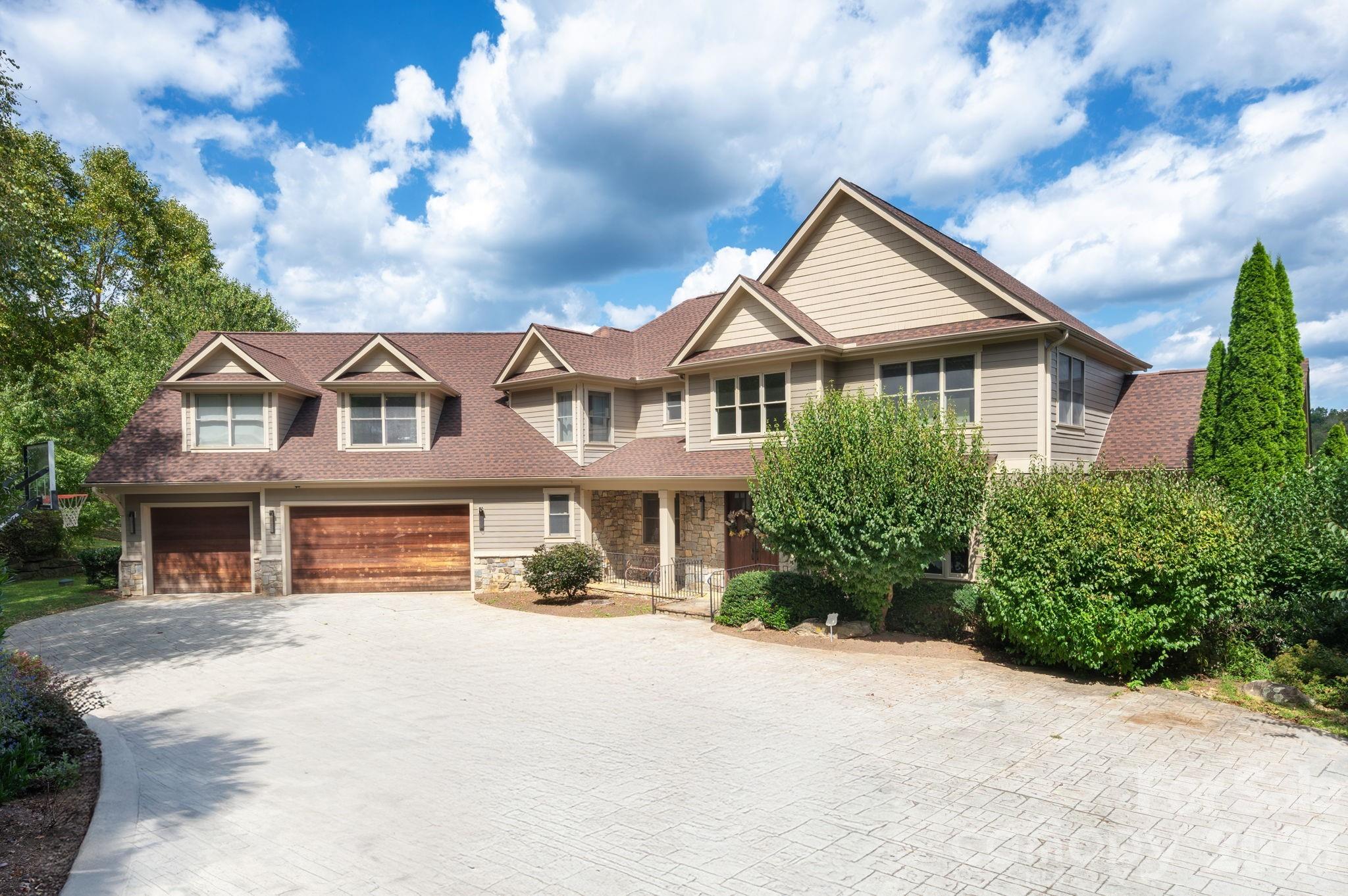 31 Bradford Vistas Drive — Fletcher