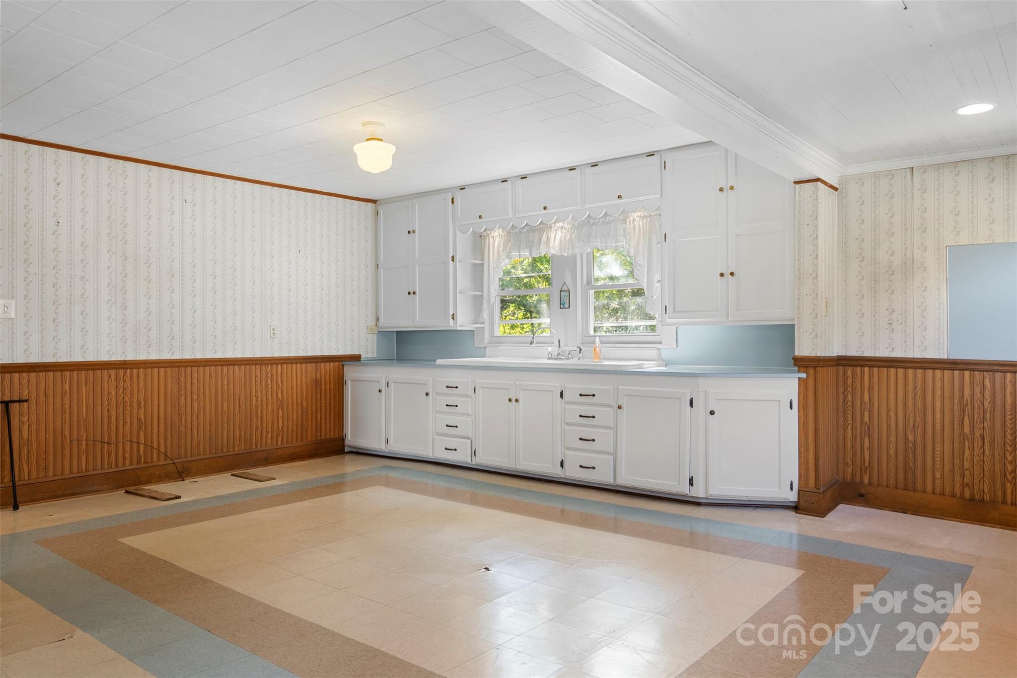 4601 Mooresville Road — Kannapolis