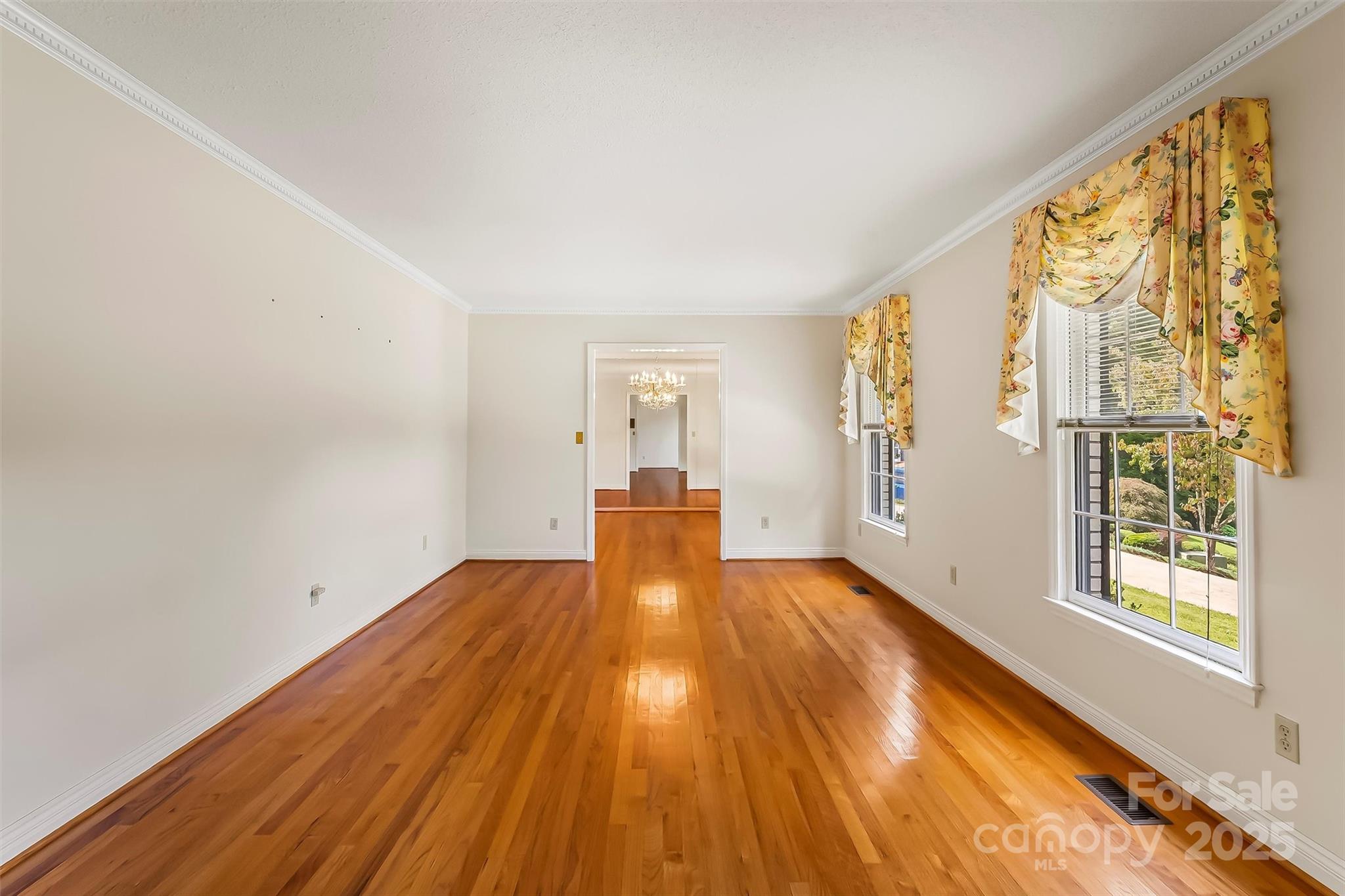 200 Woodland Drive — Marion