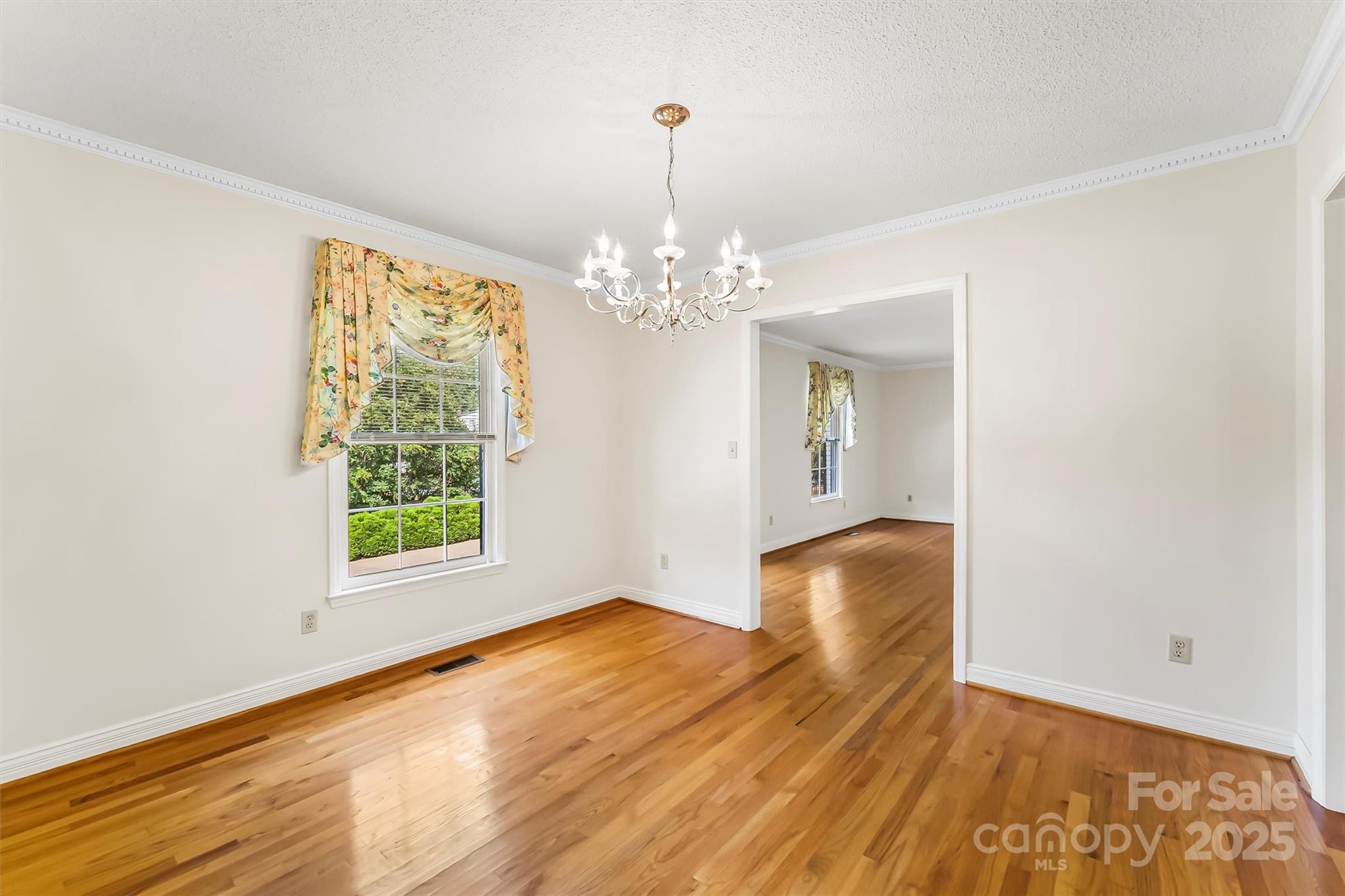 200 Woodland Drive — Marion