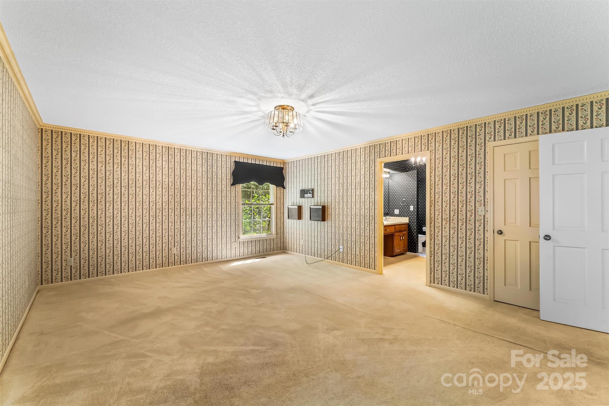 200 Woodland Drive — Marion