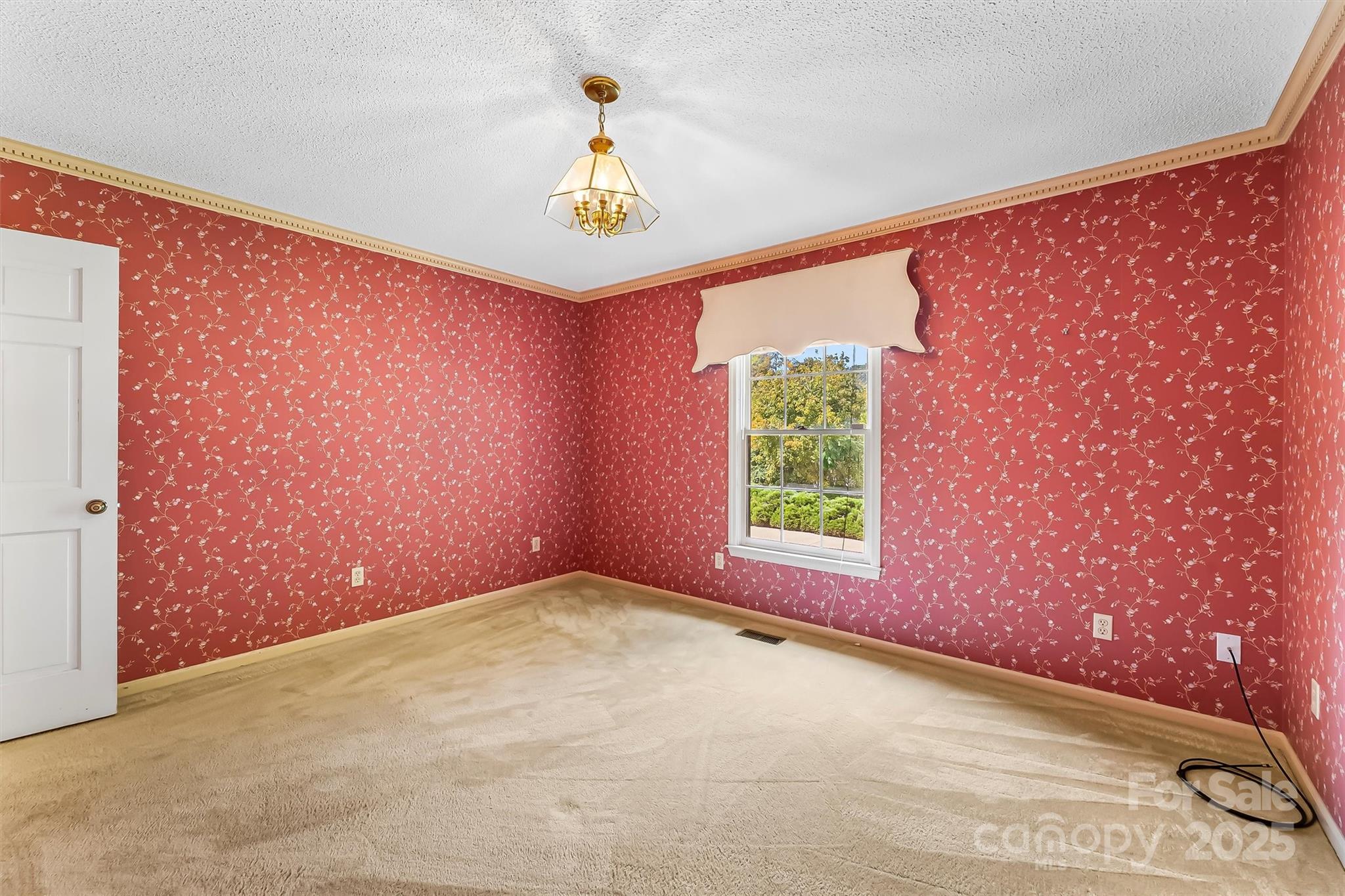 200 Woodland Drive — Marion