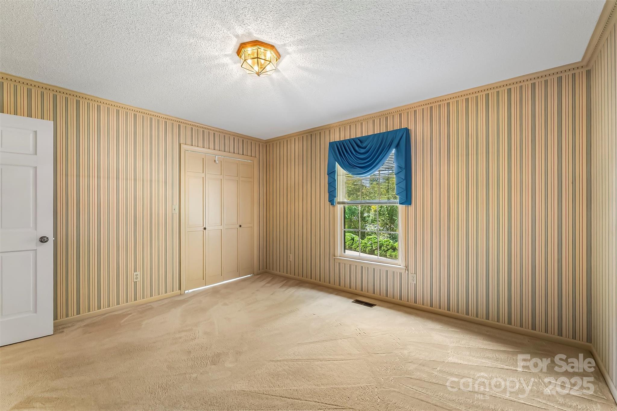 200 Woodland Drive — Marion