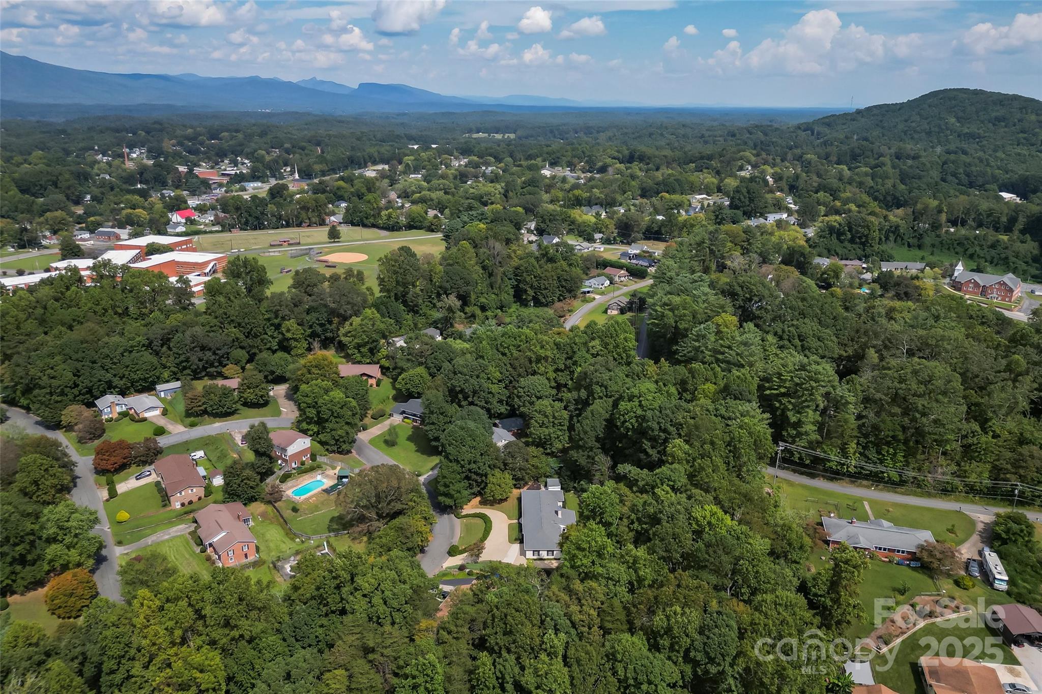 200 Woodland Drive — Marion