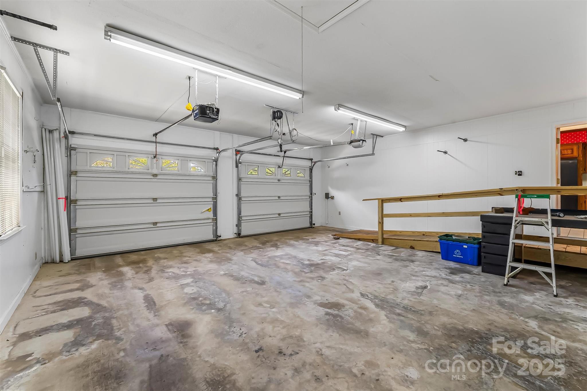 200 Woodland Drive — Marion
