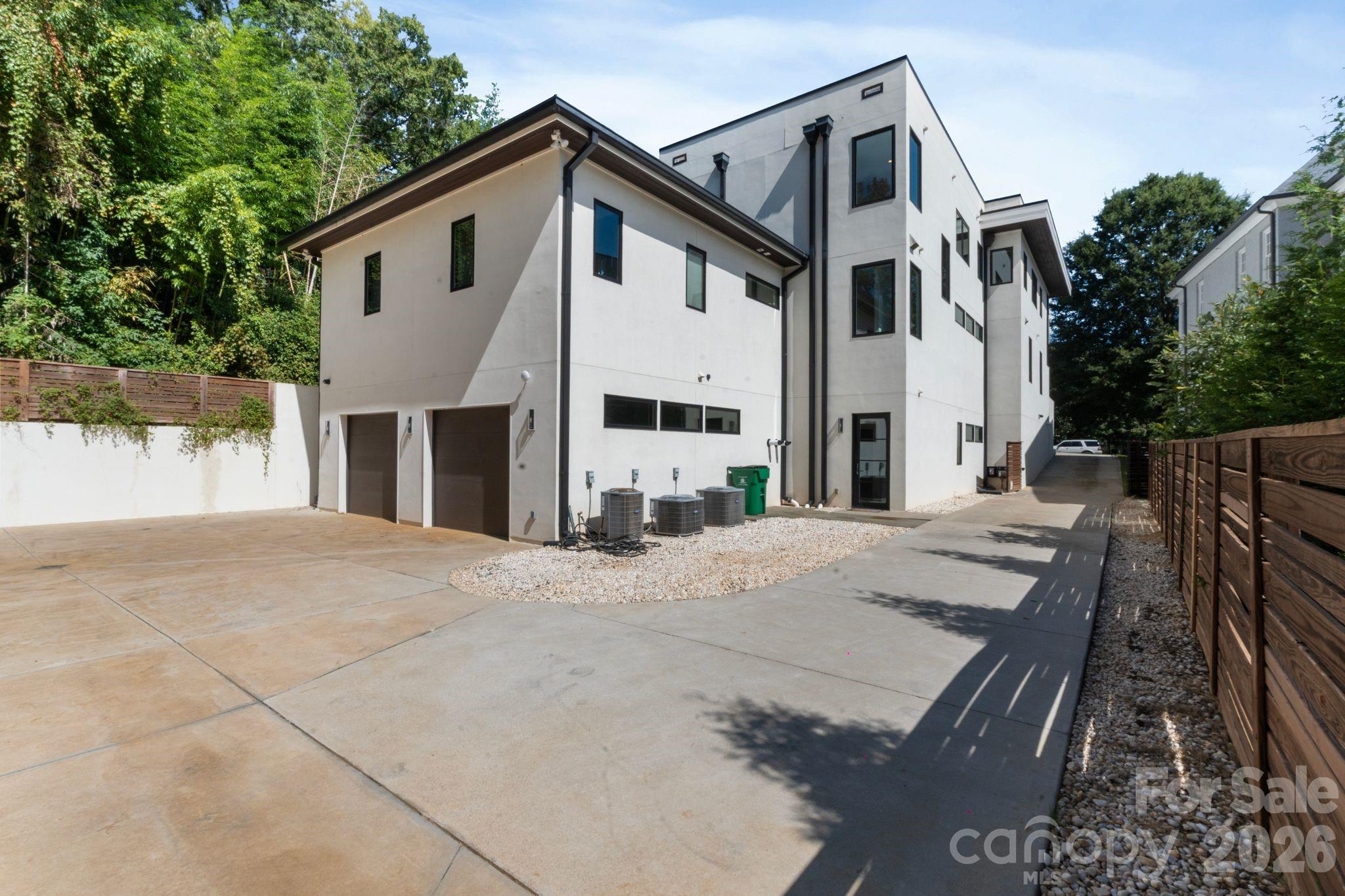 1516 Princeton Avenue — Charlotte