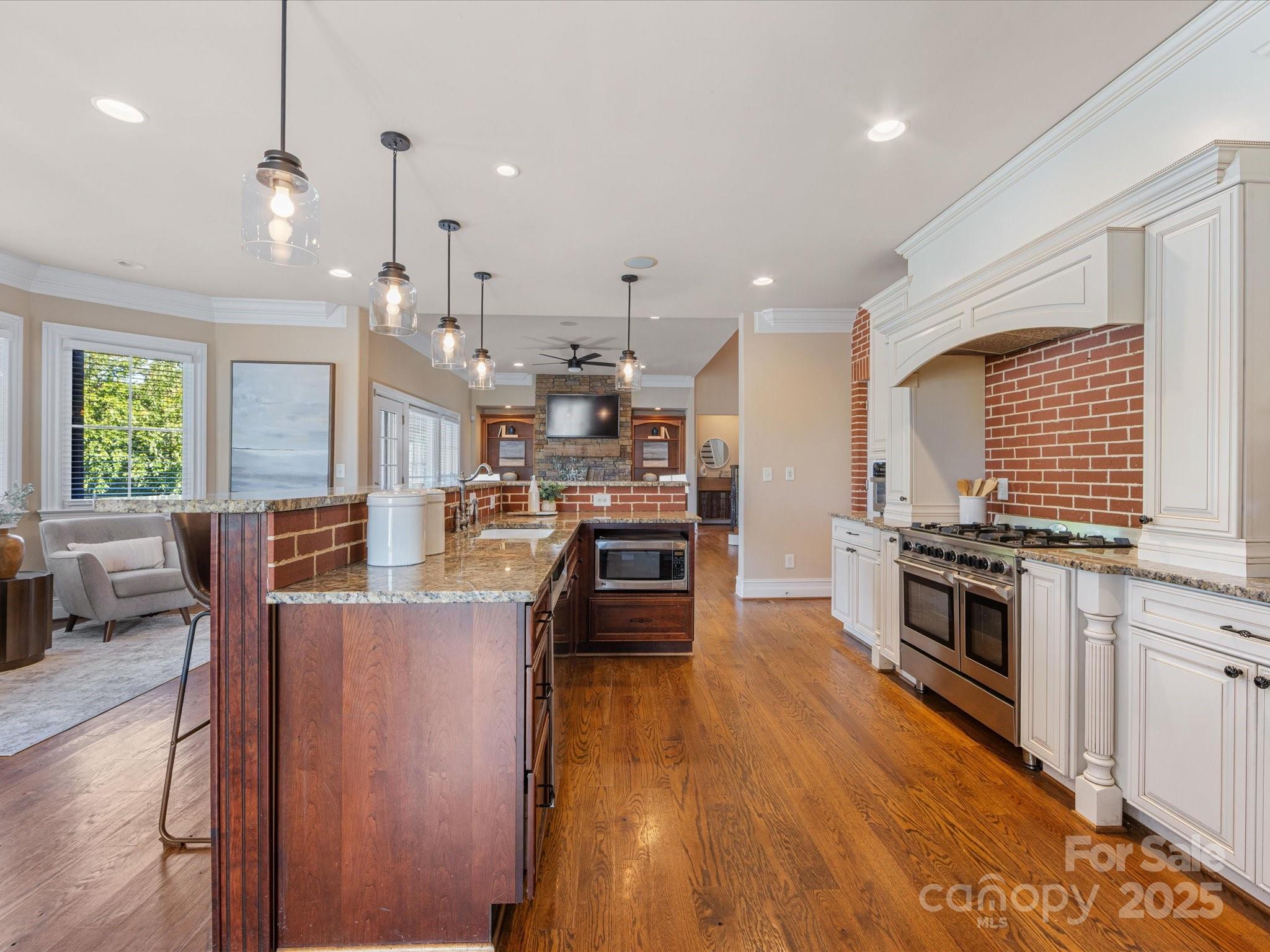 2820 Smith Field Drive — Monroe