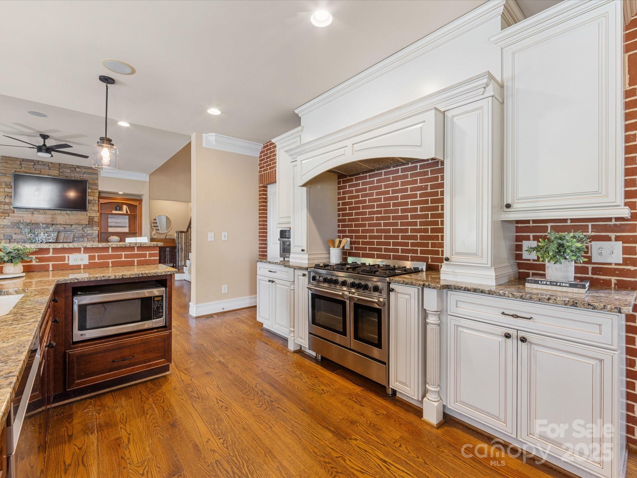 2820 Smith Field Drive — Monroe