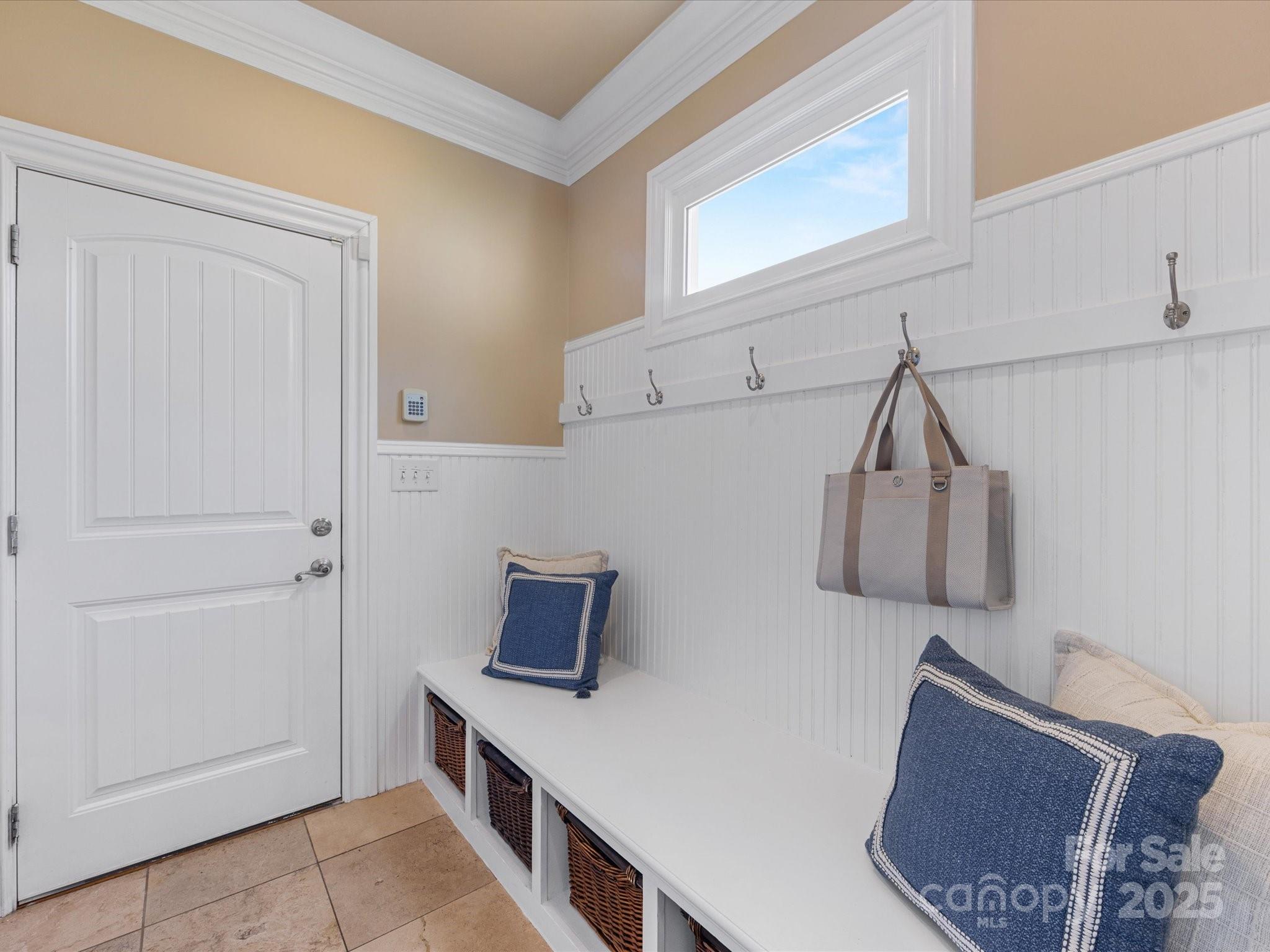 2820 Smith Field Drive — Monroe