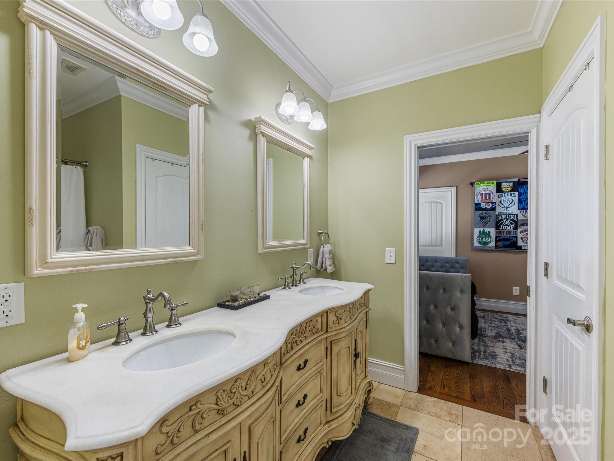 2820 Smith Field Drive — Monroe