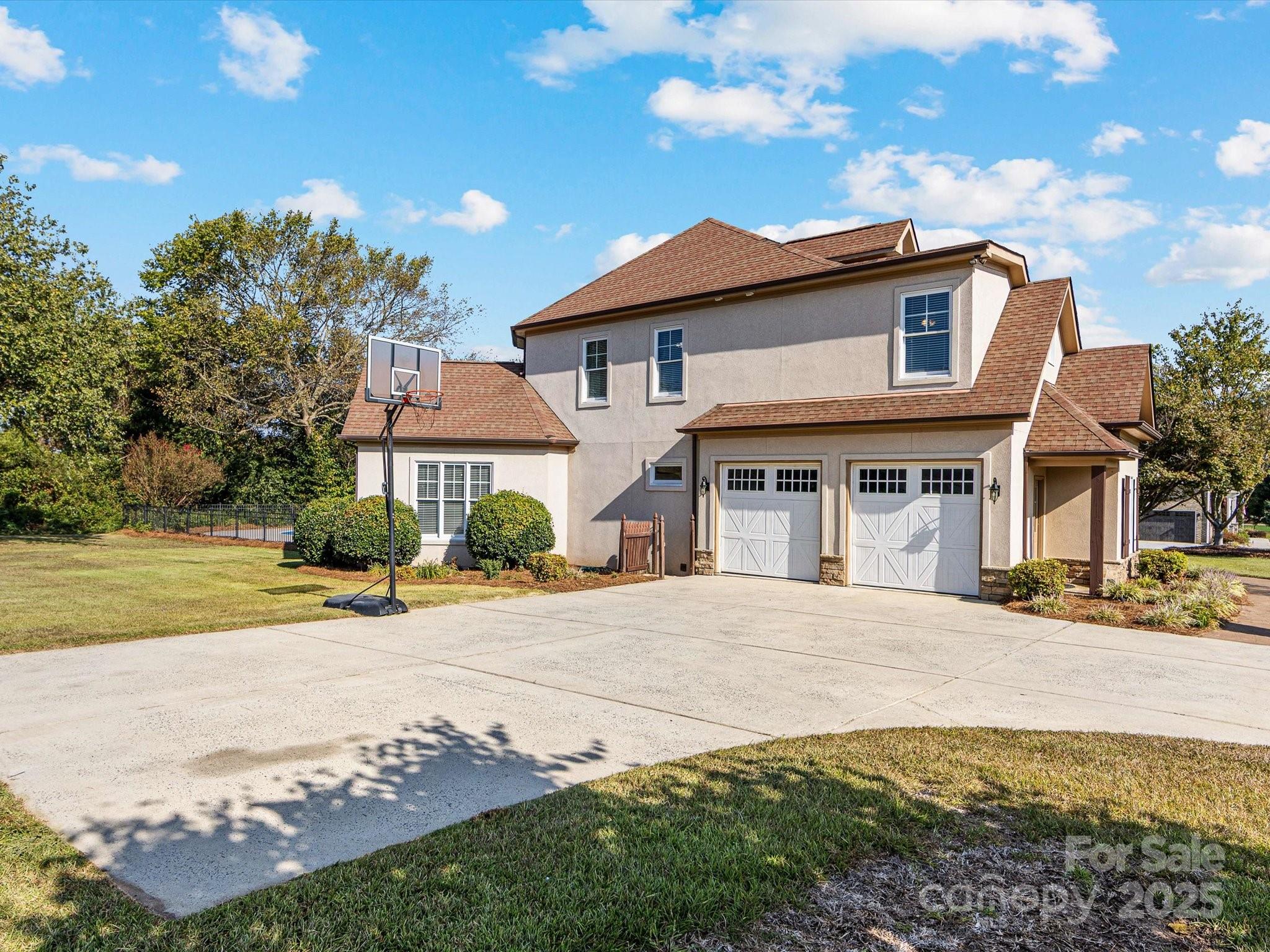 2820 Smith Field Drive — Monroe